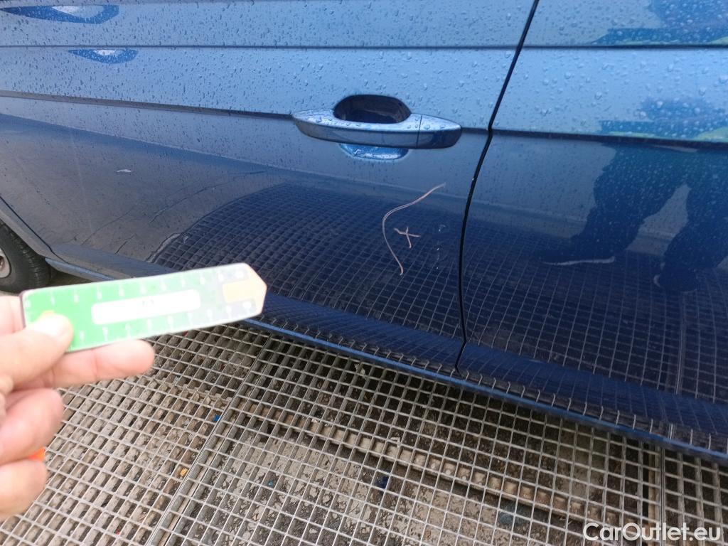  Volkswagen  Polo VOLKSWAGEN  / 2017 / 5P / berlina con portón United 1.0 TSI 81kW (110CV)(SP) #5