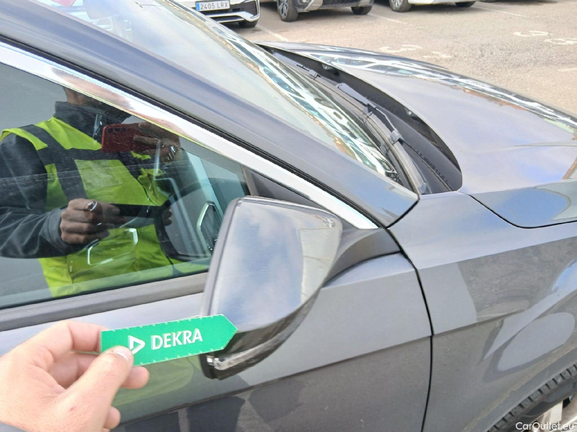  Volkswagen  T-ROC VOLKSWAGEN  / 2017 / 5P / todoterreno Advance 1.0 TSI 81kW (110CV) #31