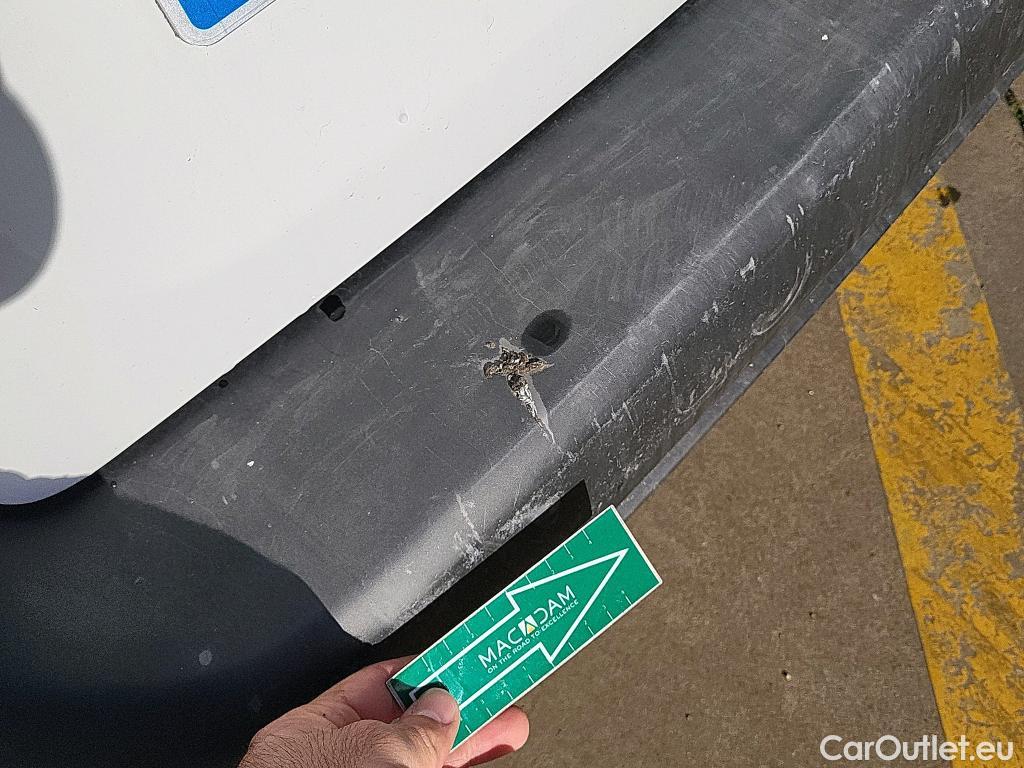  Citroen  Berlingo CITROEN  / 2018 / 4P / combi Talla M BlueHDi 100 S&S LIVE (AC) #18