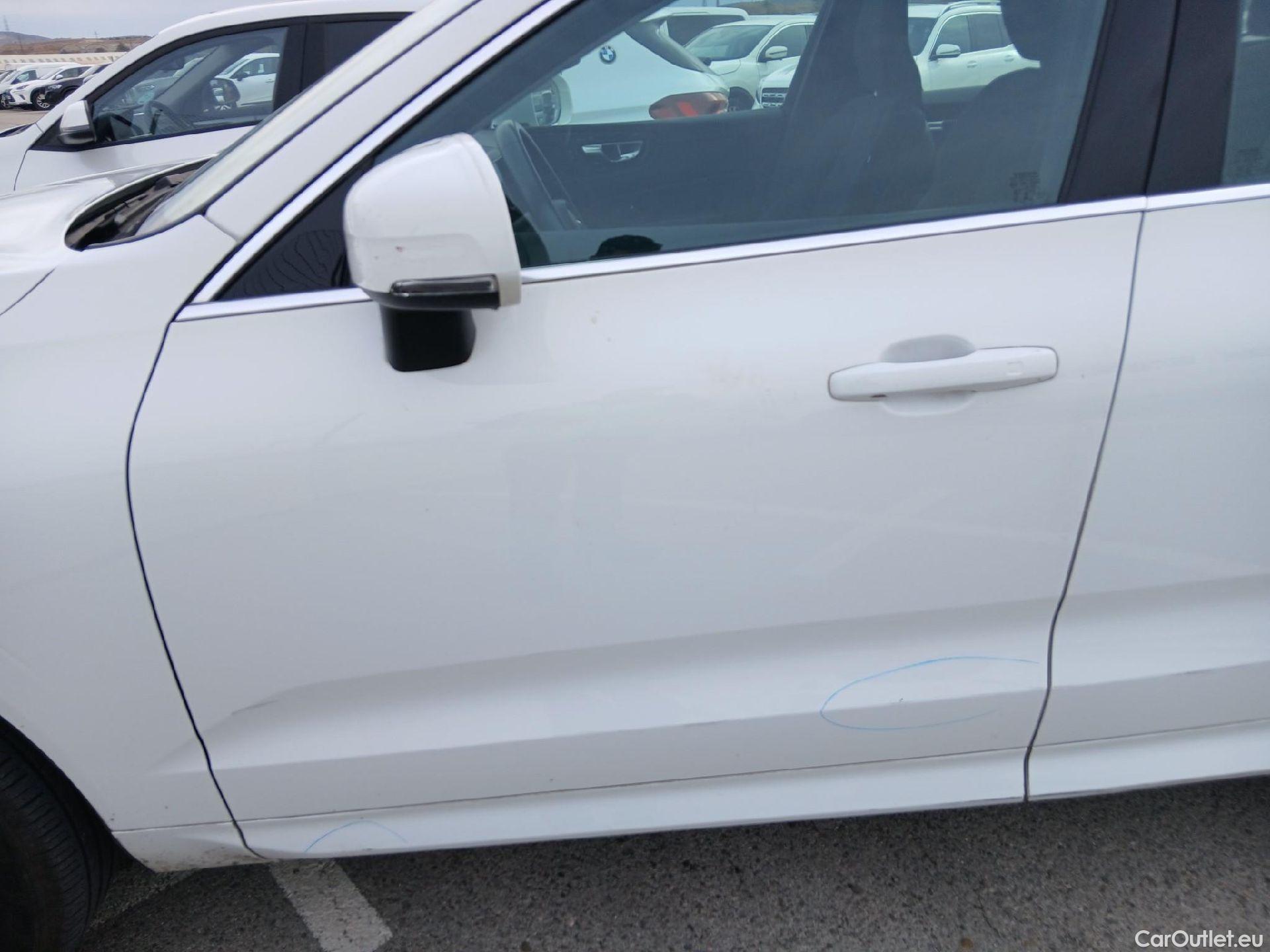  Volvo  XC60 VOLVO  / 2017 / 5P / todoterreno 2.0 B4 D Momentum Pro Auto #13