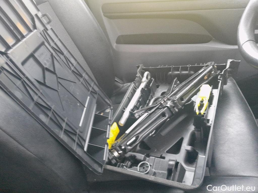  Opel  Vivaro OPEL  / 2019 / 4P / furgón 1.5 Diésel 88kW (120CV) M Std Express ISOTERMO + EQUIPO DE FRIO #16