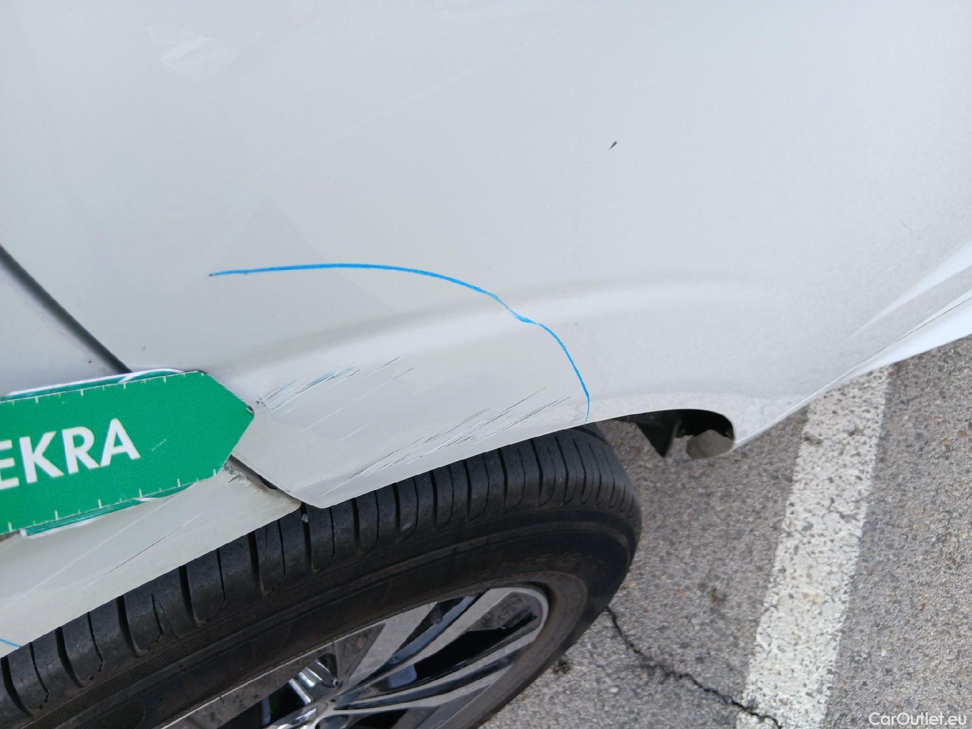  Volvo  XC60 VOLVO  / 2017 / 5P / todoterreno 2.0 B4 D Momentum Pro Auto #28