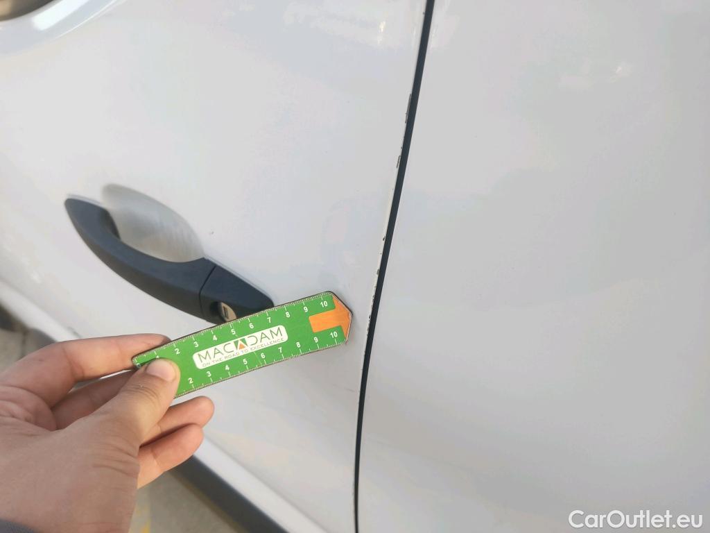  Peugeot  Partner PEUGEOT  / 2018 / 3P / furgón derivado de turismo Pro Standard 600kg BlueHDi 73kW #7