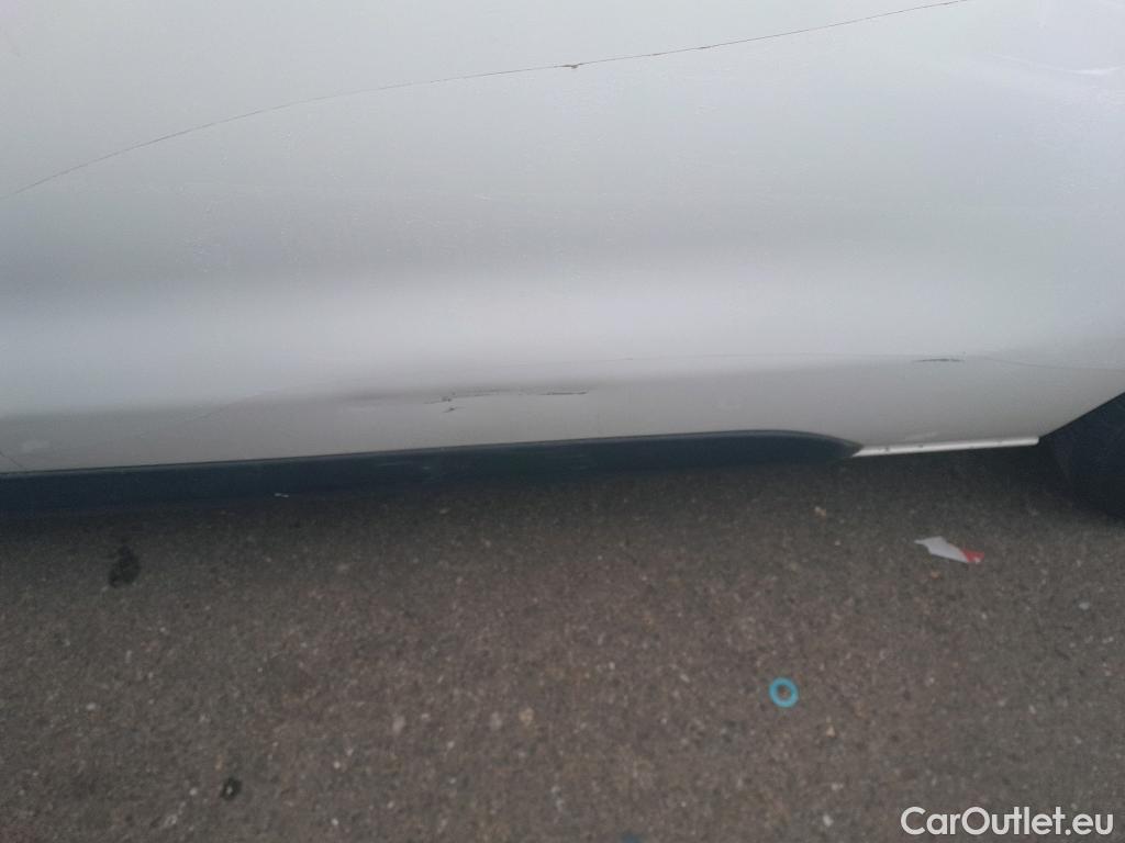  Opel  Vivaro OPEL  / 2019 / 4P / furgón 1.5 Diésel 88kW (120CV) M Std Express ISOTERMO + EQUIPO DE FRIO #1