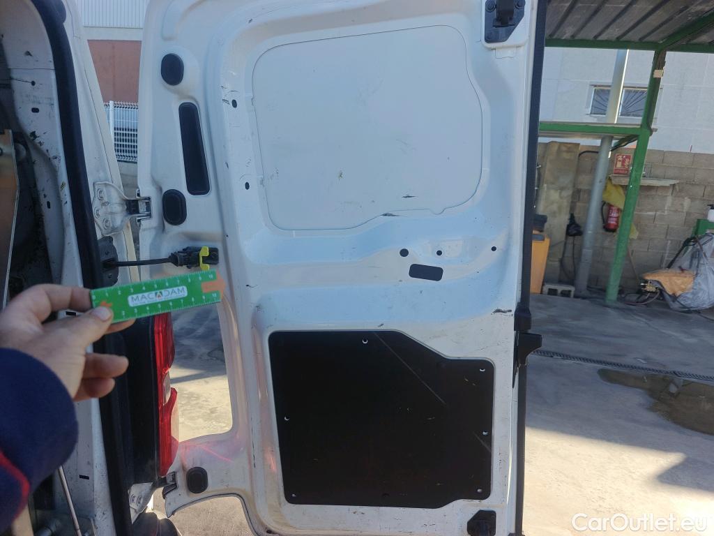  Toyota  Proace TOYOTA  / 2016 / 4P / furgón FU. MEDIO (L1) 2.0D 90kW COMFORT CARGA + #14