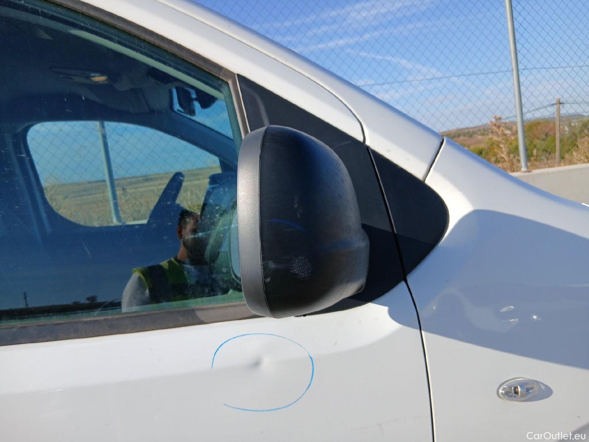  Peugeot  Expert PEUGEOT  / 2016 / 4P / furgón Furgón Premium 2.0 BlueHDi 120 Standard #48