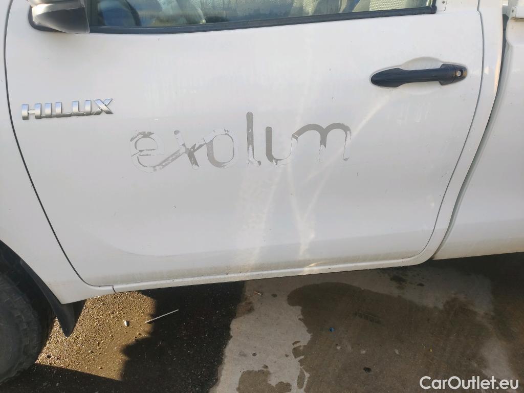  Toyota  Hilux TOYOTA  / 2016 / 2P / pickup 2.4 D-4D Cabina Sencilla GX #9