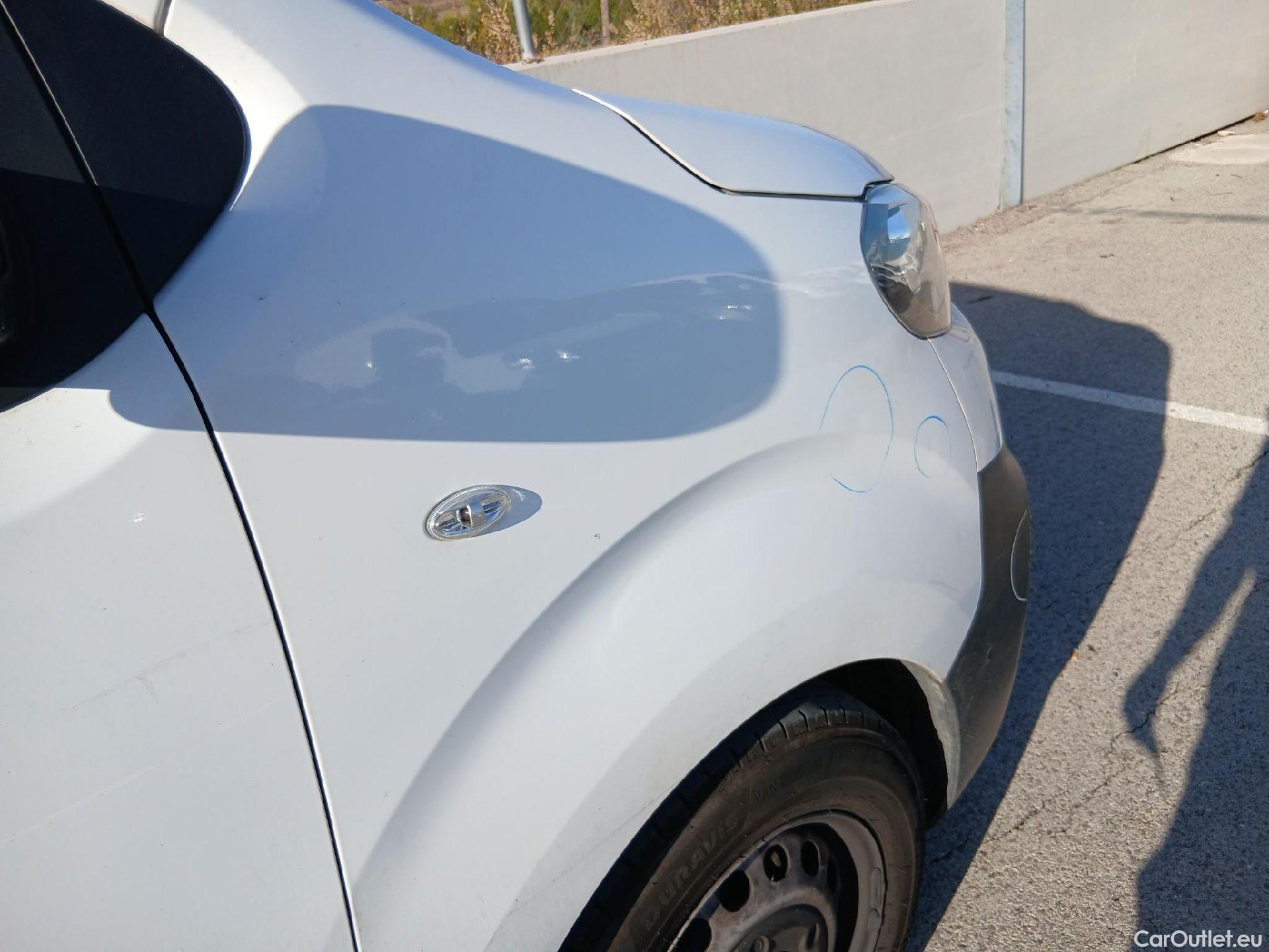  Peugeot  Expert PEUGEOT  / 2016 / 4P / furgón Furgón Premium 2.0 BlueHDi 120 Standard #49