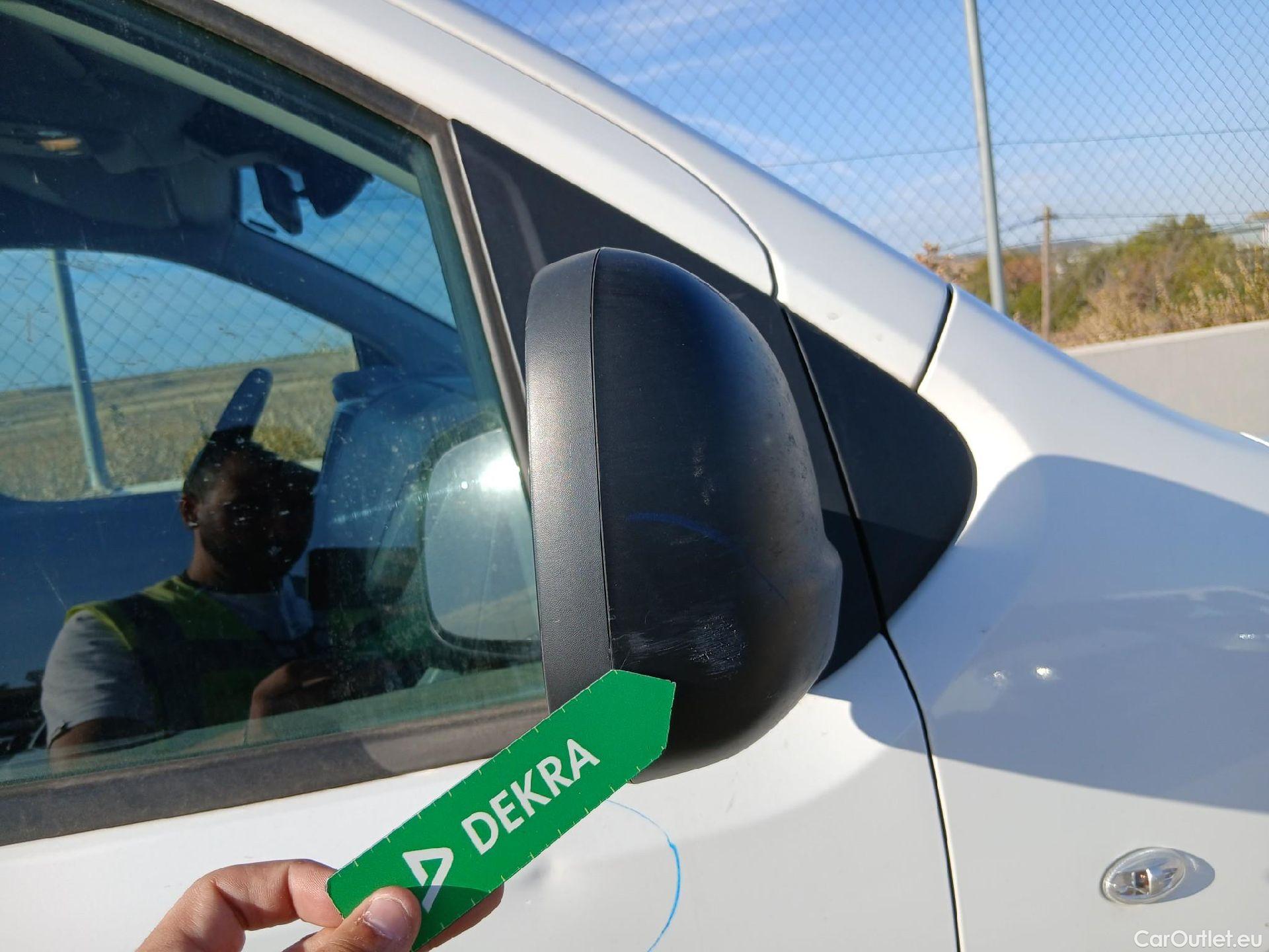  Peugeot  Expert PEUGEOT  / 2016 / 4P / furgón Furgón Premium 2.0 BlueHDi 120 Standard #47