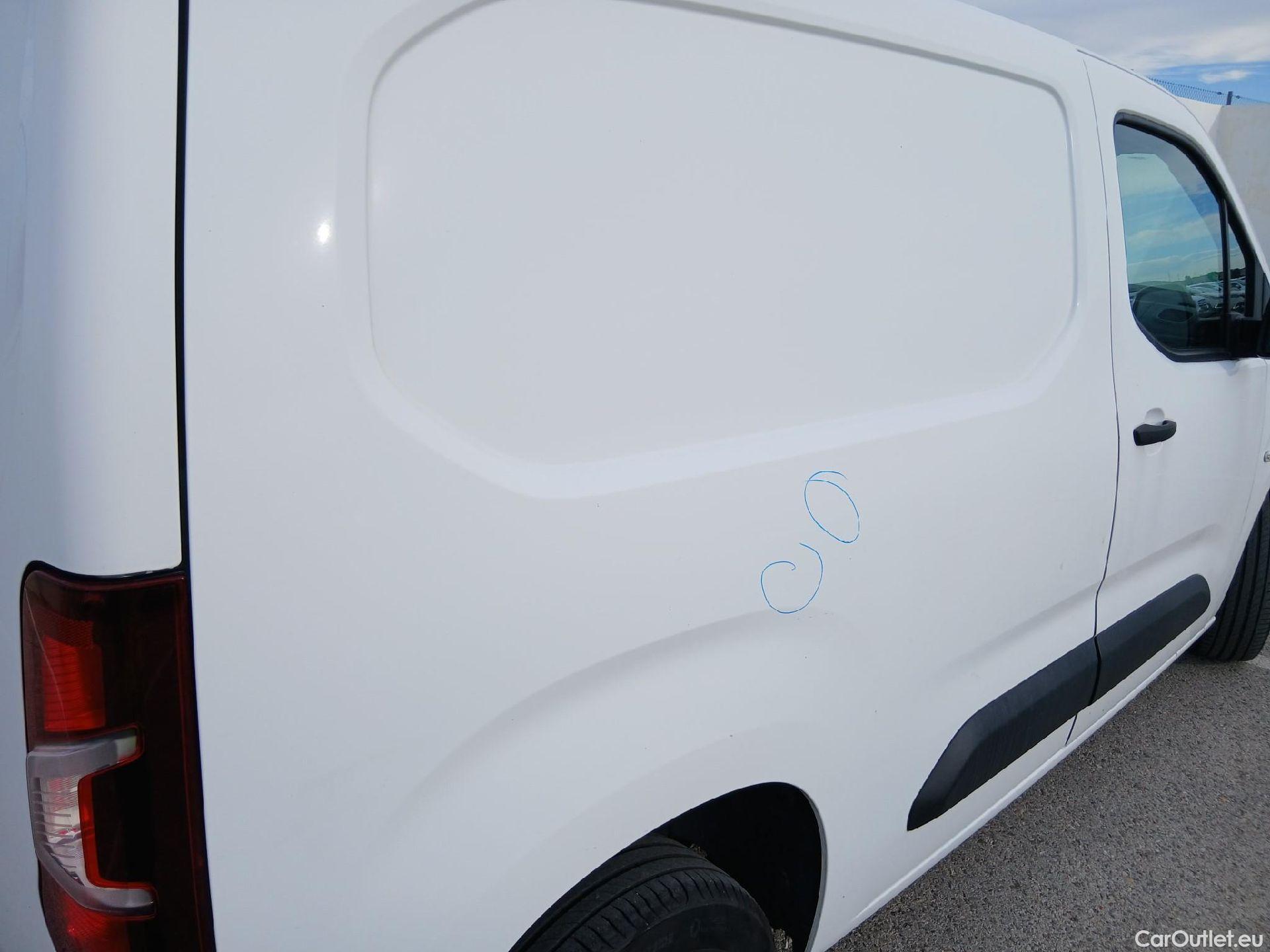  Peugeot  Partner PEUGEOT  / 2018 / 3P / furgón derivado de turismo Pro Standard 600kg BlueHDi 73kW #18