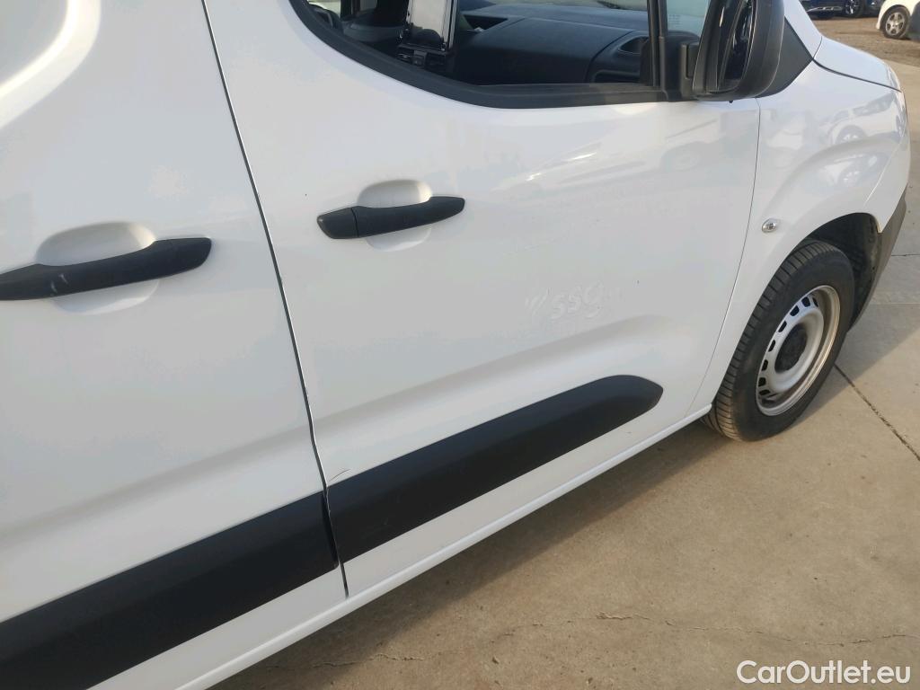  Peugeot  Partner PEUGEOT  / 2018 / 3P / furgón derivado de turismo Pro Standard 600kg BlueHDi 73kW #8