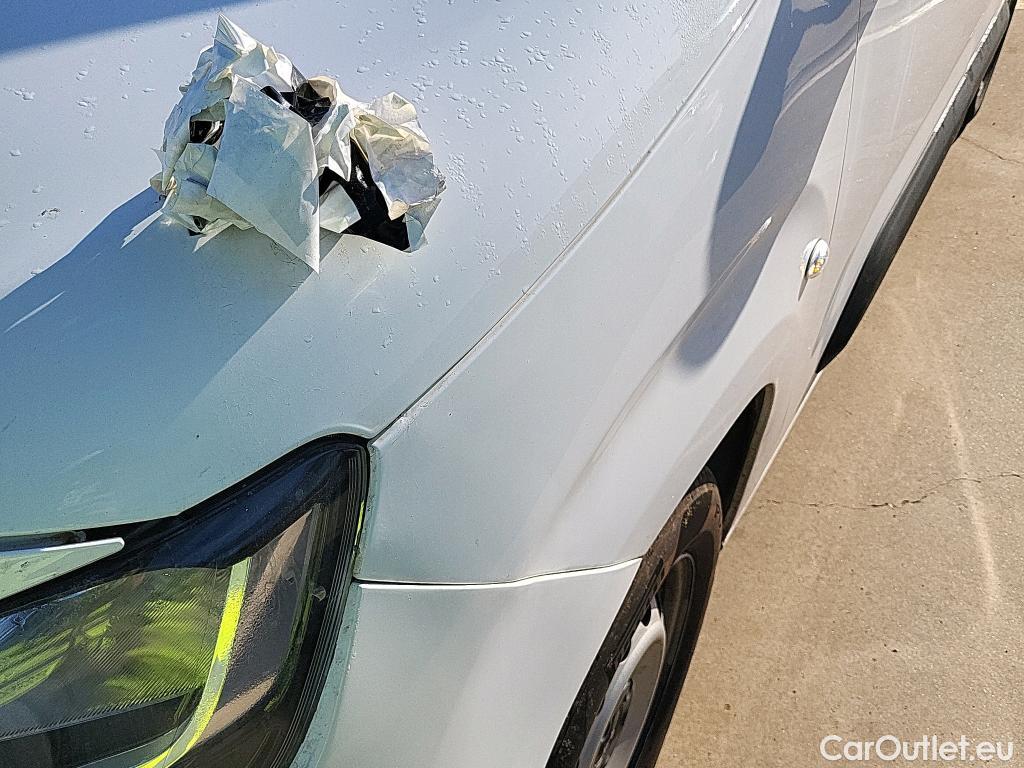  Citroen  Berlingo CITROEN  / 2018 / 4P / combi Talla M BlueHDi 100 S&S LIVE (AC) #35