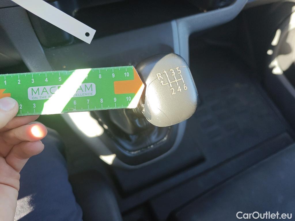  Peugeot  Expert PEUGEOT  VU 4p 3G furgón Furg.Premium BlueHDi 85KW (115) Standard #75