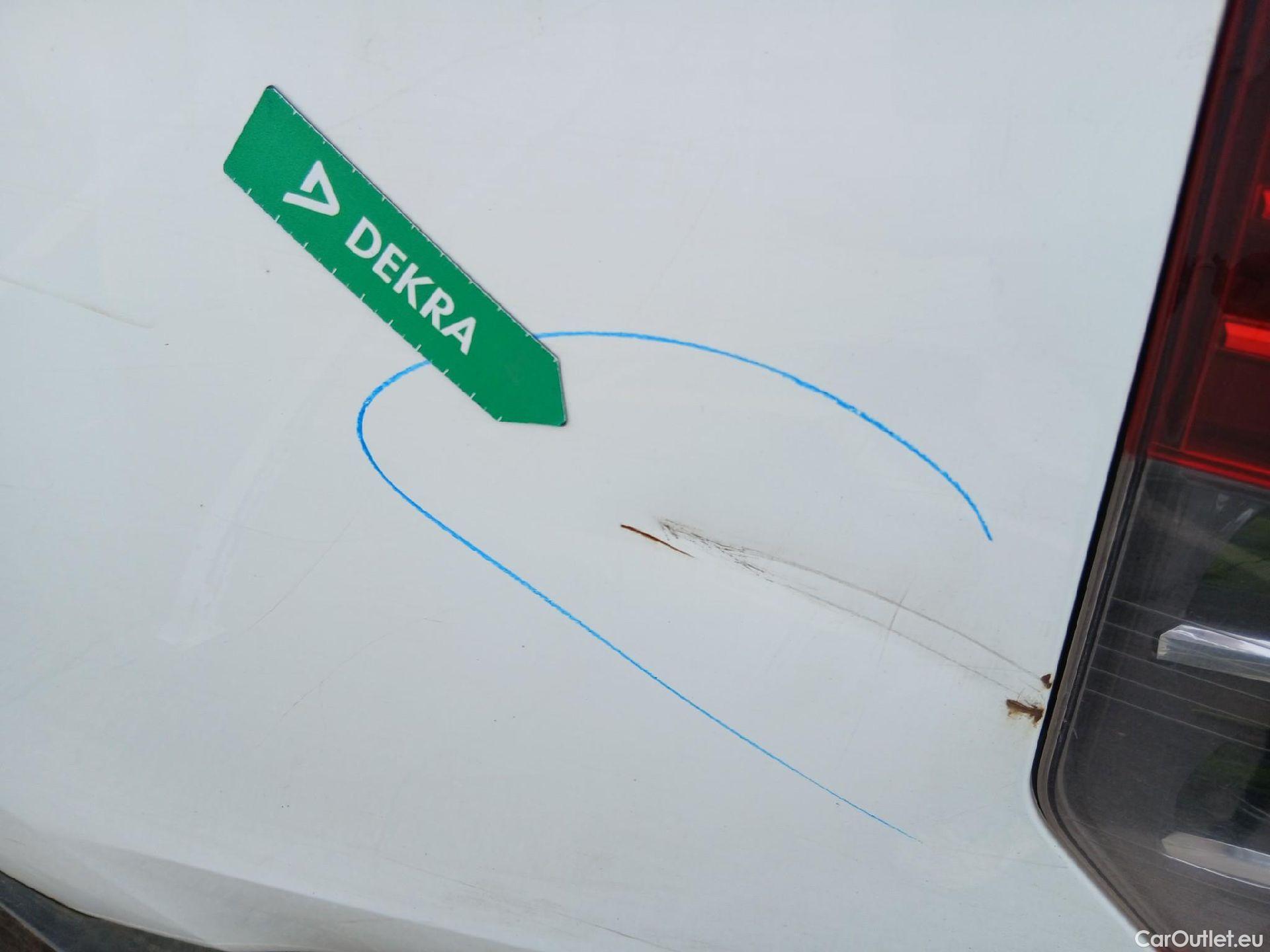  Mitsubishi  L200 MITSUBISHI  / 2019 / 4P / pickup doble cabina D/C 220 DI-D M-Pro #17