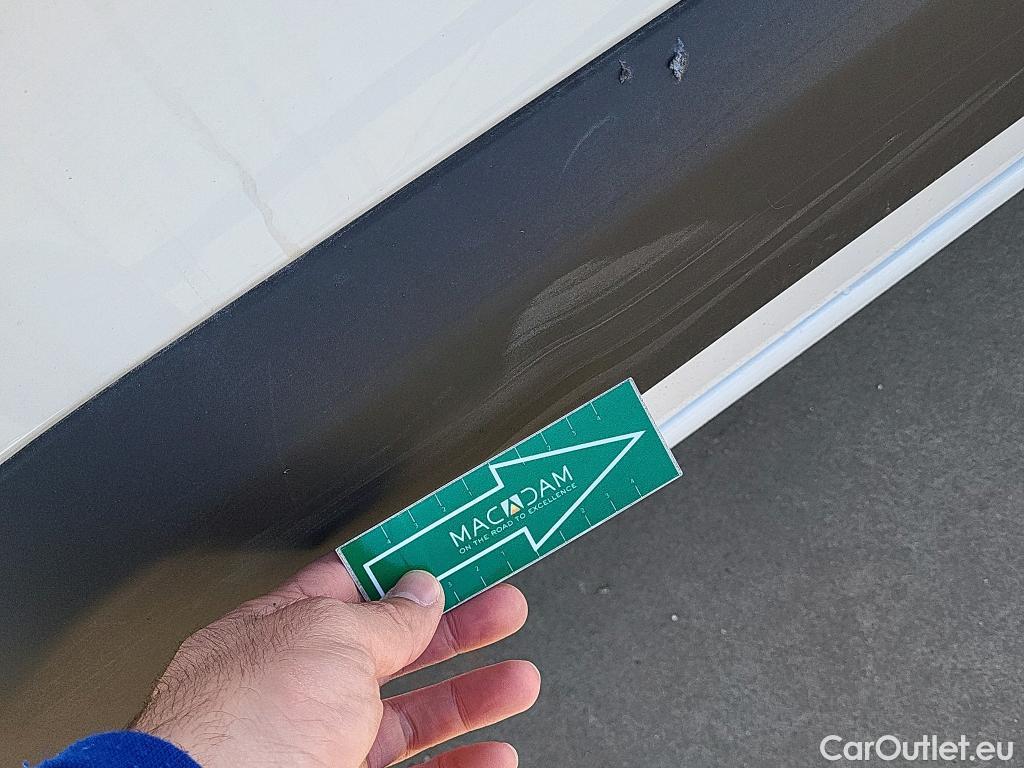  Citroen  Berlingo CITROEN  / 2018 / 4P / combi Talla M BlueHDi 100 S&S LIVE (AC) #32