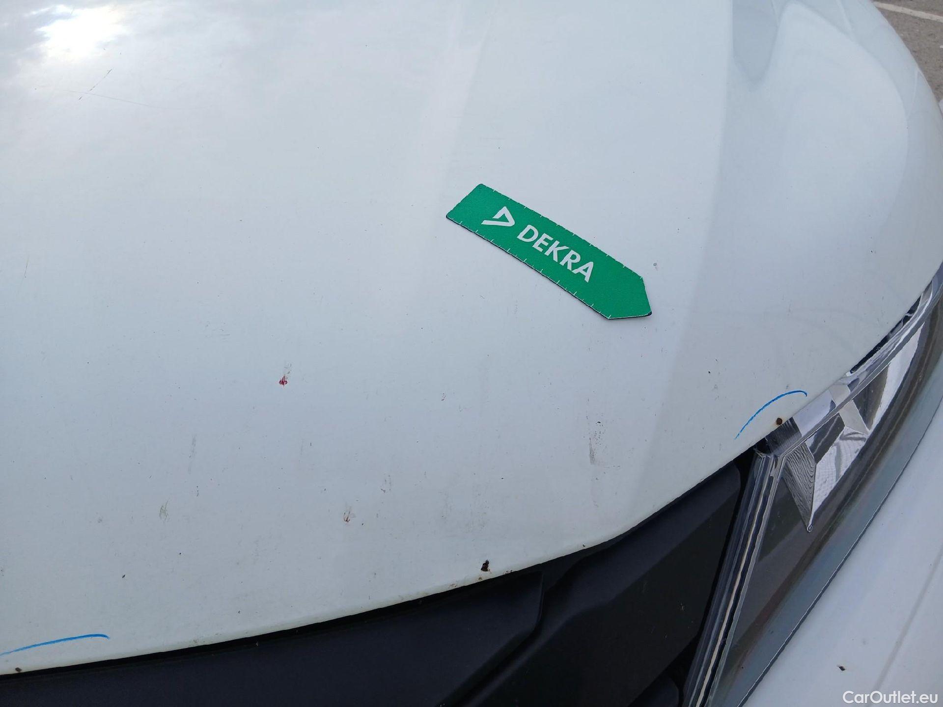  Mitsubishi  L200 MITSUBISHI  / 2019 / 4P / pickup doble cabina D/C 220 DI-D M-Pro #4