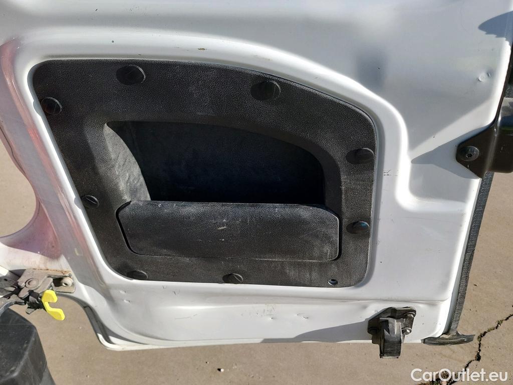  Citroen  Berlingo CITROEN  / 2018 / 4P / combi Talla M BlueHDi 100 S&S LIVE (AC) #3