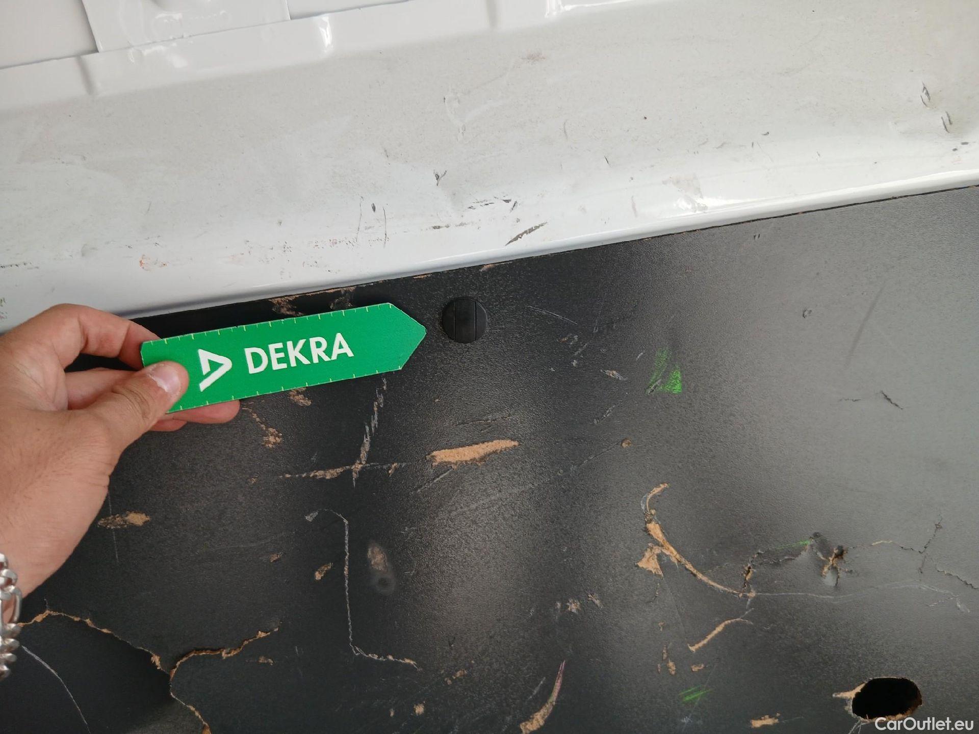  Peugeot  Expert PEUGEOT  / 2016 / 4P / furgón Furgón Premium 2.0 BlueHDi 120 Standard #24