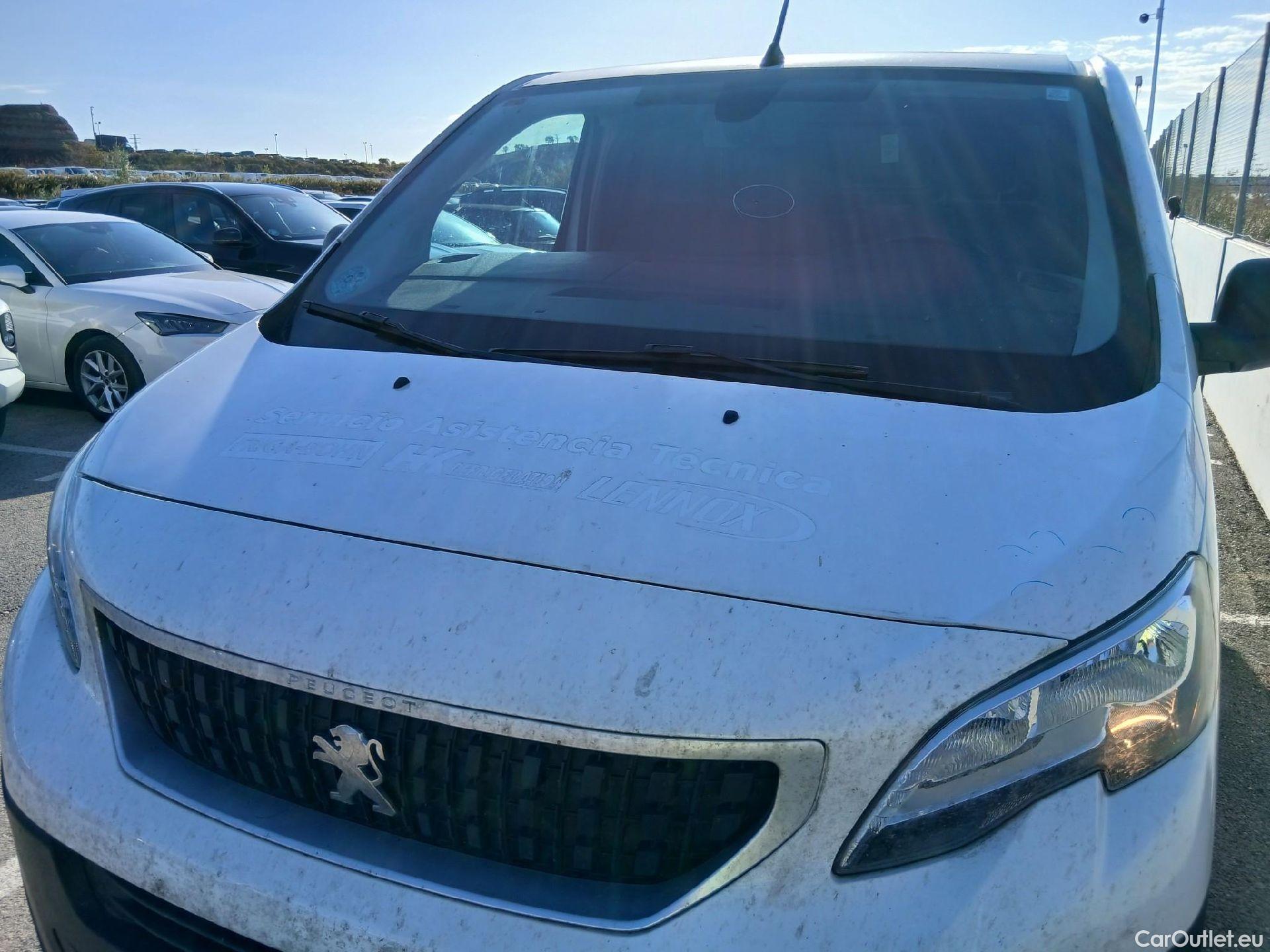  Peugeot  Expert PEUGEOT  / 2016 / 4P / furgón Furgón Premium 2.0 BlueHDi 120 Standard #4