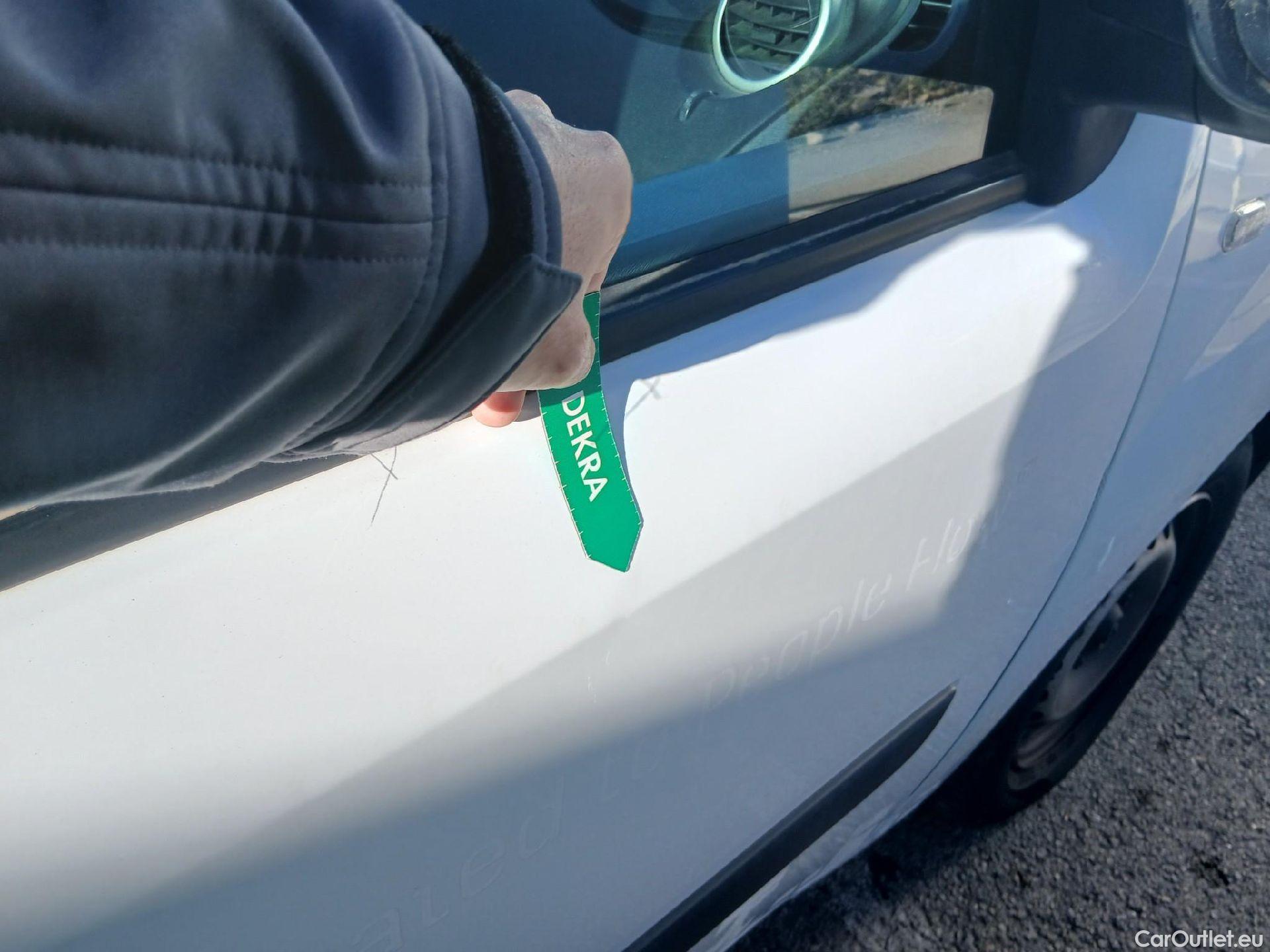  Renault  Kangoo RENAULT  Furgón/2013/3P/furgón derivado de turismo Profesional Blue dCi 70kW (95CV) #26