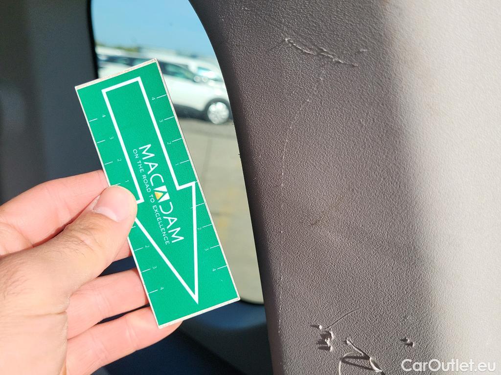  Citroen  Berlingo CITROEN  / 2018 / 4P / combi Talla M BlueHDi 100 S&S LIVE (AC) #20