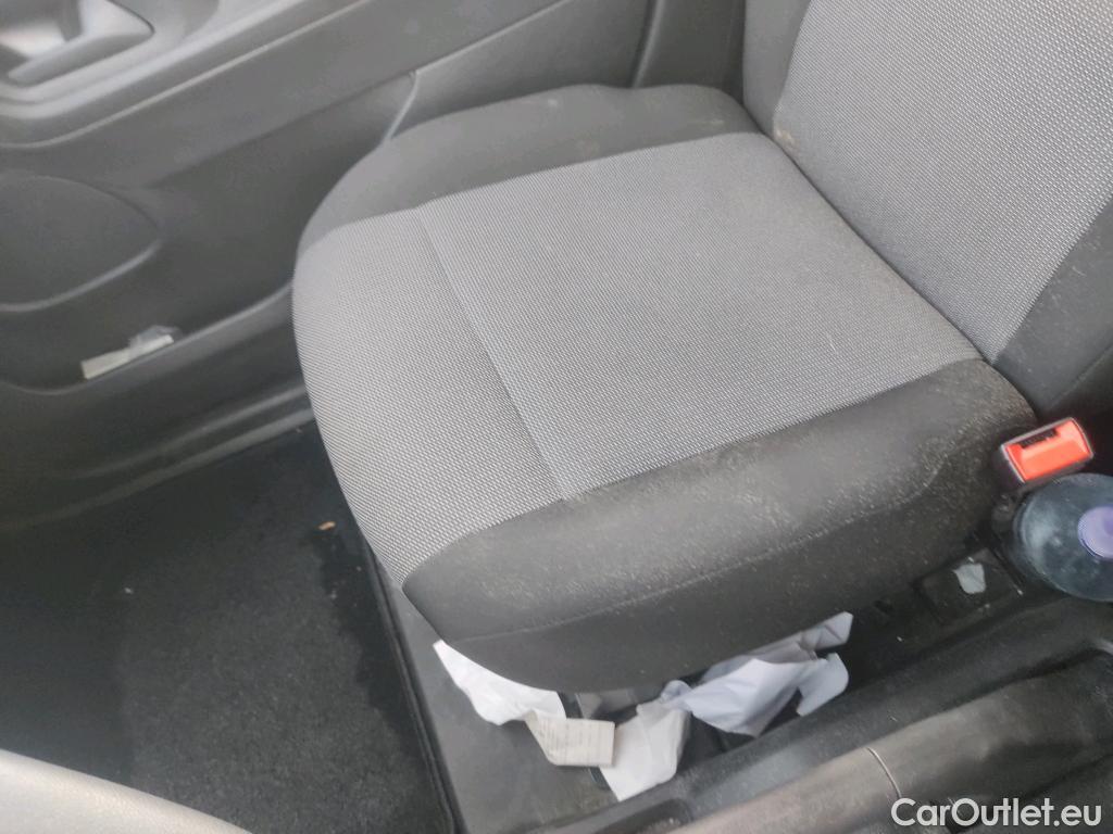  Peugeot  Partner PEUGEOT  / 2018 / 3P / furgón derivado de turismo Pro Standard 600kg BlueHDi 73kW #2