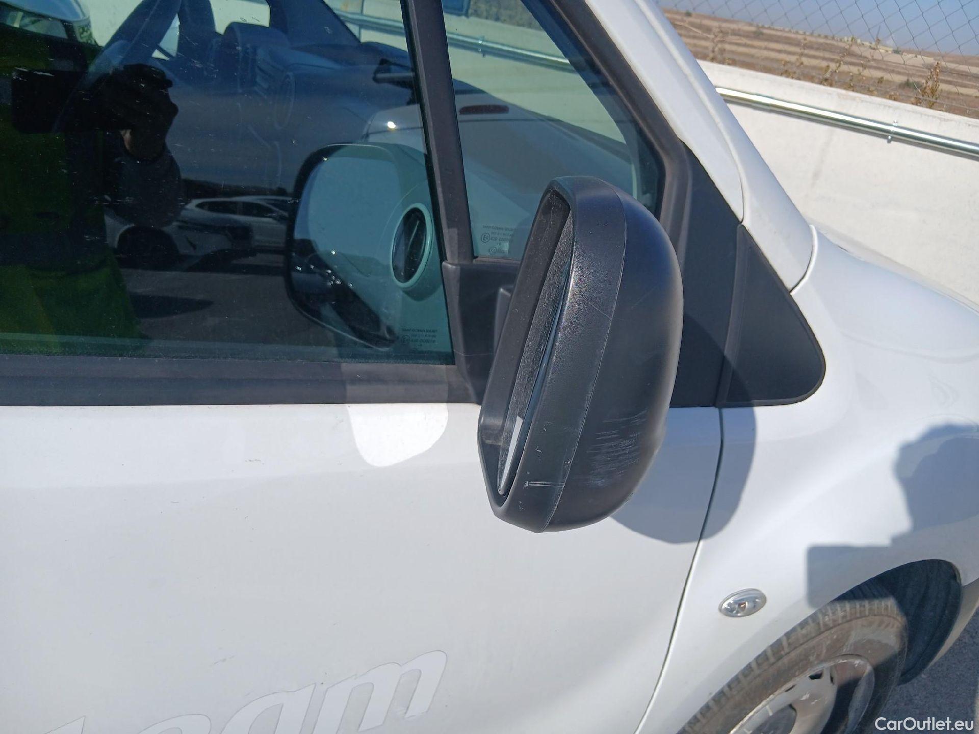  Peugeot  Partner PEUGEOT  / 2015 / 4P / combi TEPEE Access BlueHDi 1.6 HDi 73KW (100) #18