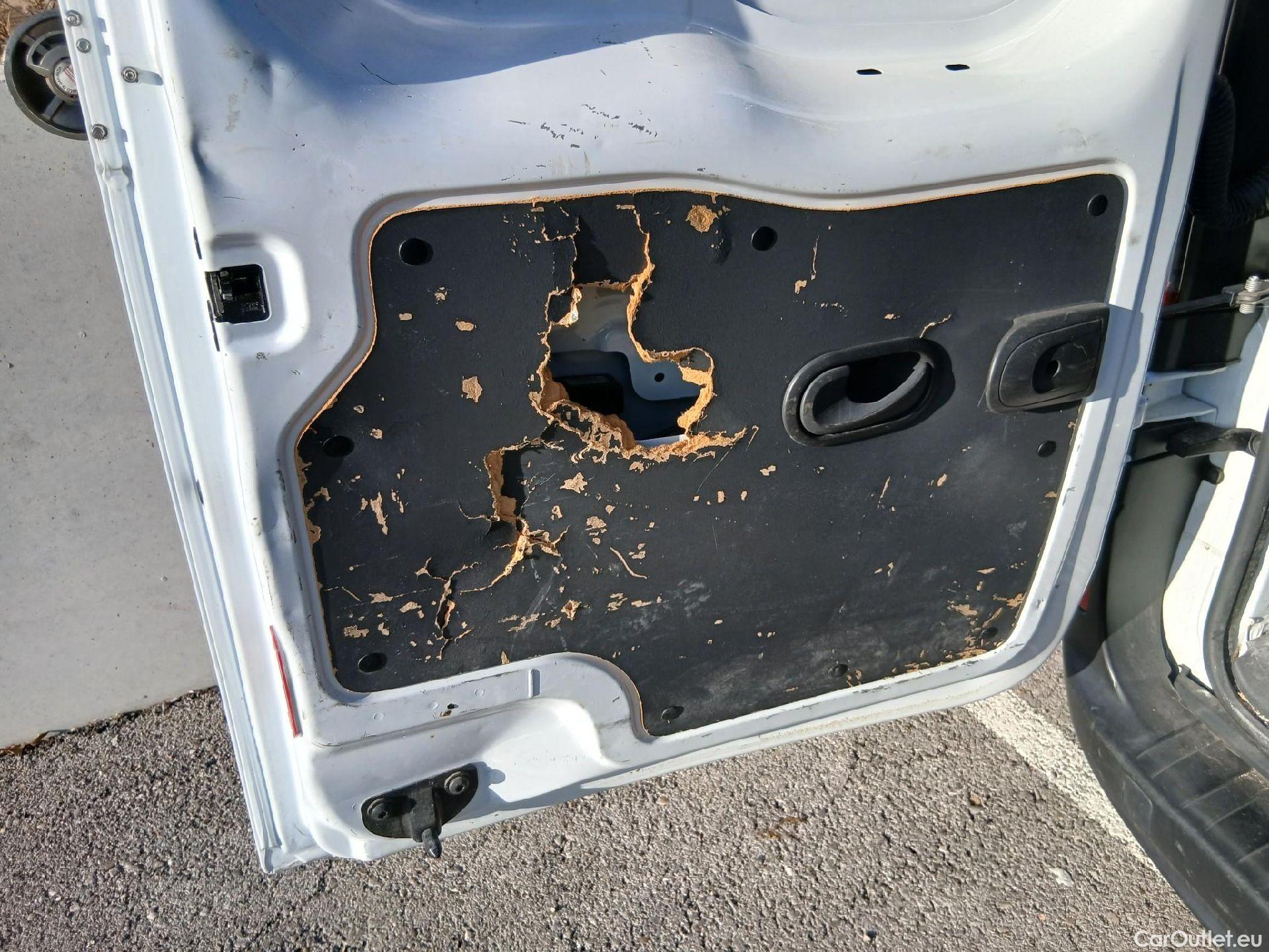  Nissan  NV200 NISSAN NV250 / 2019 / 4P / furgón 2pl 1.5dCi 70 kW (95 CV) L2H1 COMFORT #16