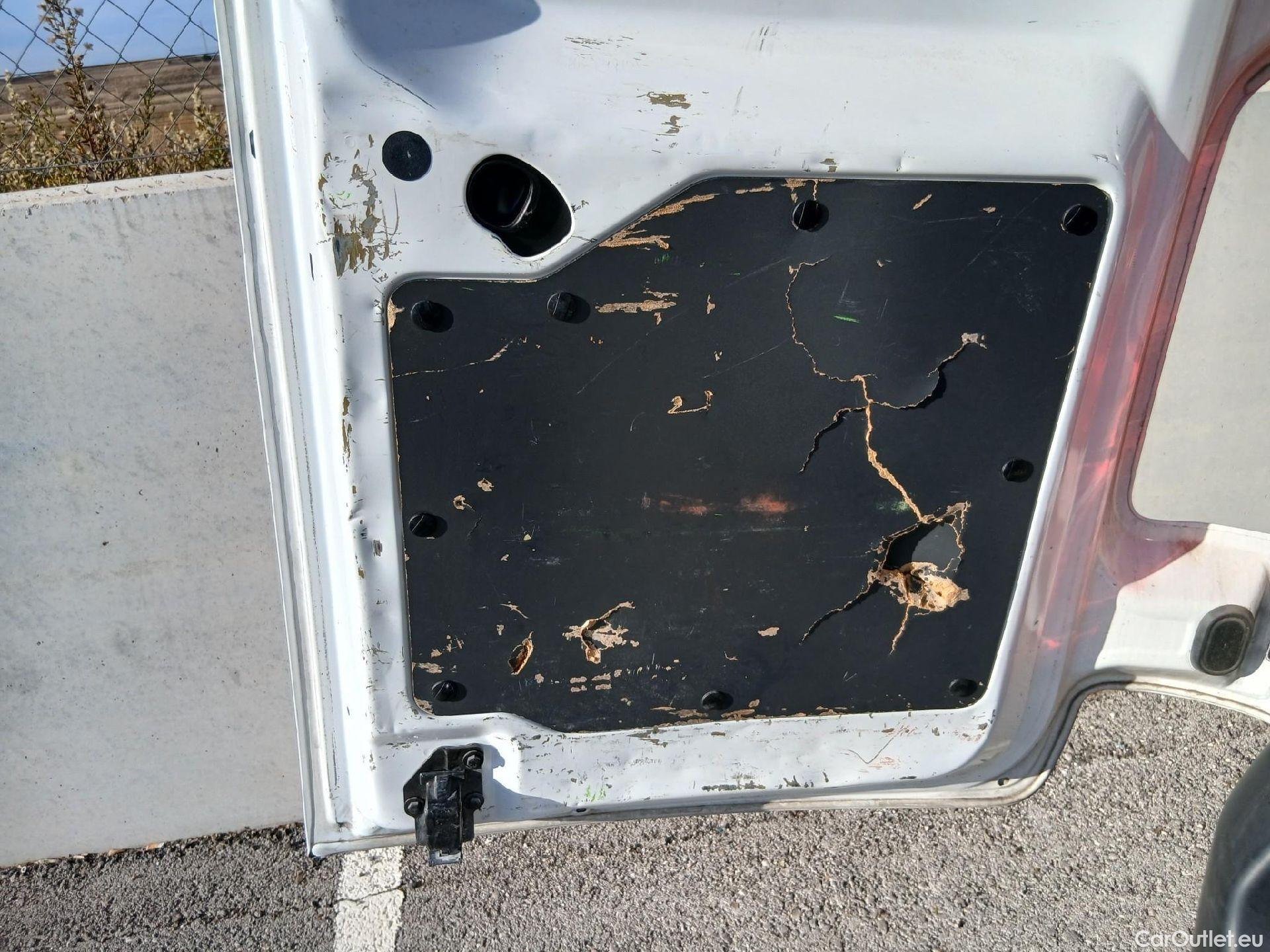  Peugeot  Expert PEUGEOT  / 2016 / 4P / furgón Furgón Premium 2.0 BlueHDi 120 Standard #13