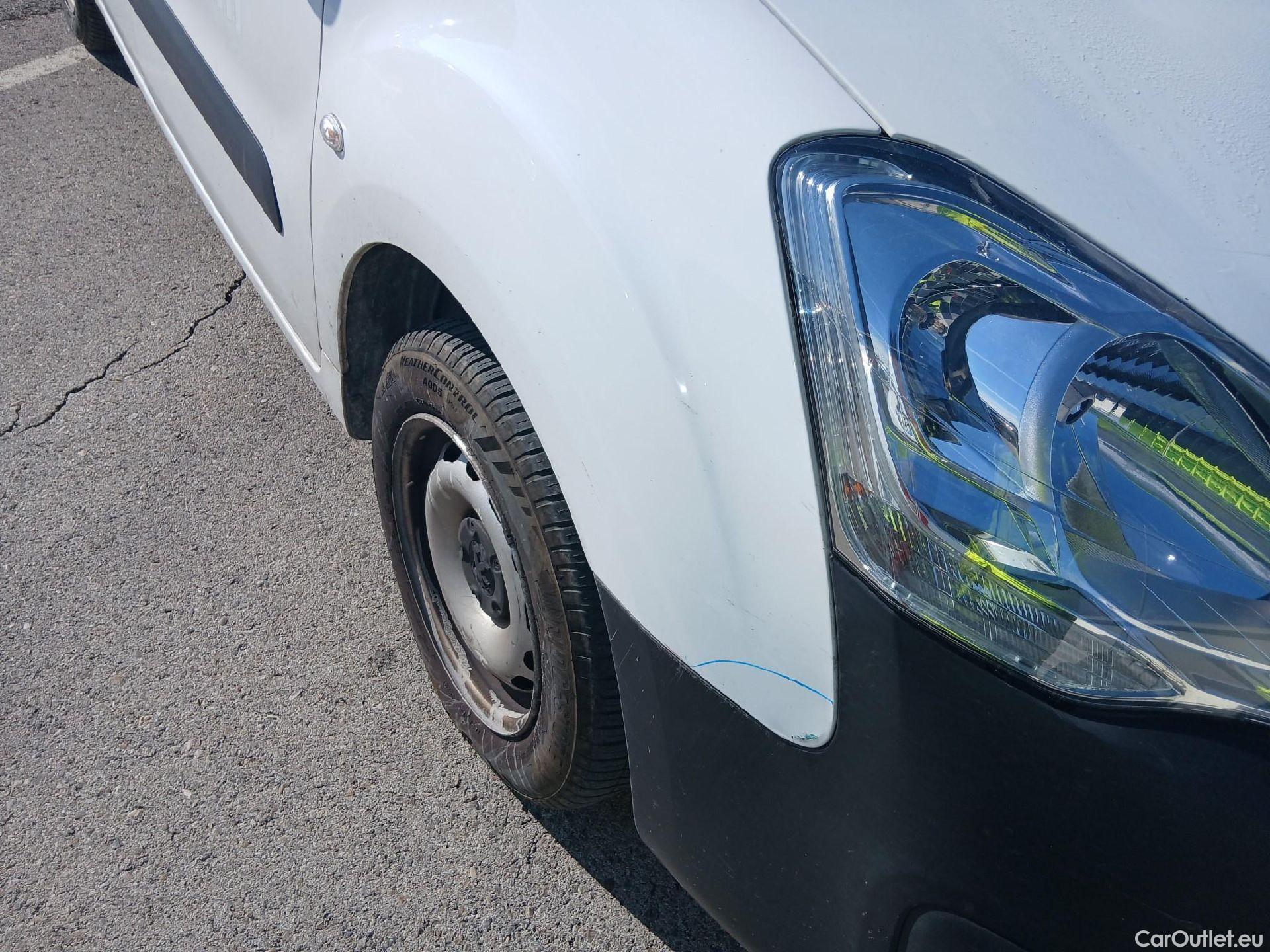  Peugeot  Partner PEUGEOT  / 2015 / 4P / combi TEPEE Access BlueHDi 1.6 HDi 73KW (100) #21