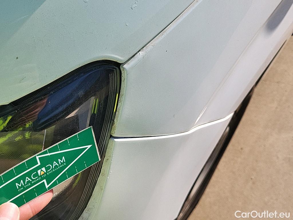  Citroen  Berlingo CITROEN  / 2018 / 4P / combi Talla M BlueHDi 100 S&S LIVE (AC) #36