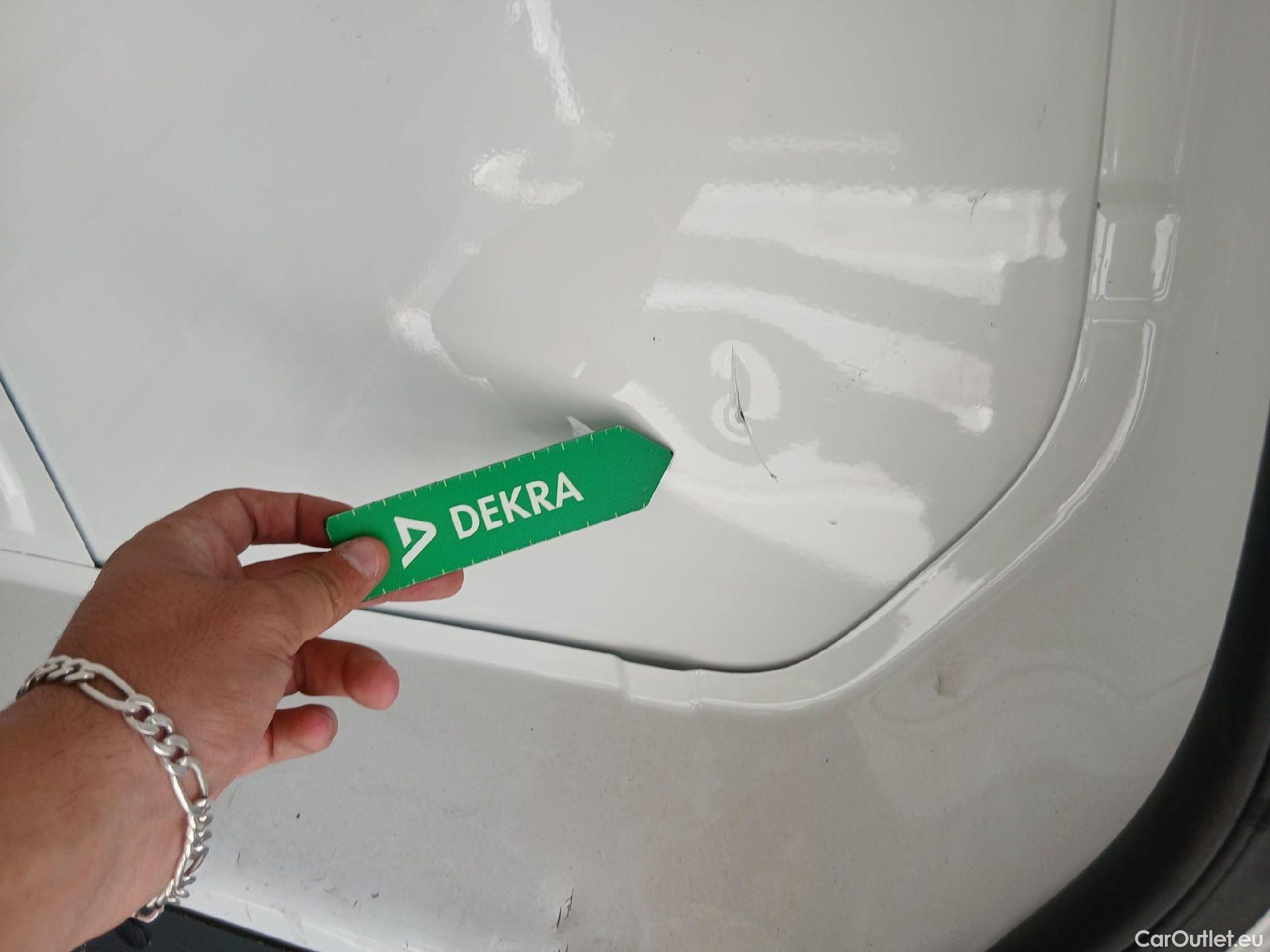  Peugeot  Expert PEUGEOT  / 2016 / 4P / furgón Furgón Premium 2.0 BlueHDi 120 Standard #40