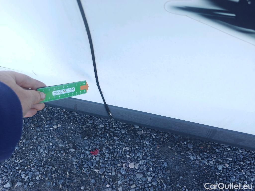  Toyota  Proace TOYOTA  / 2016 / 4P / furgón FU. MEDIO (L1) 2.0D 90kW COMFORT CARGA + #33