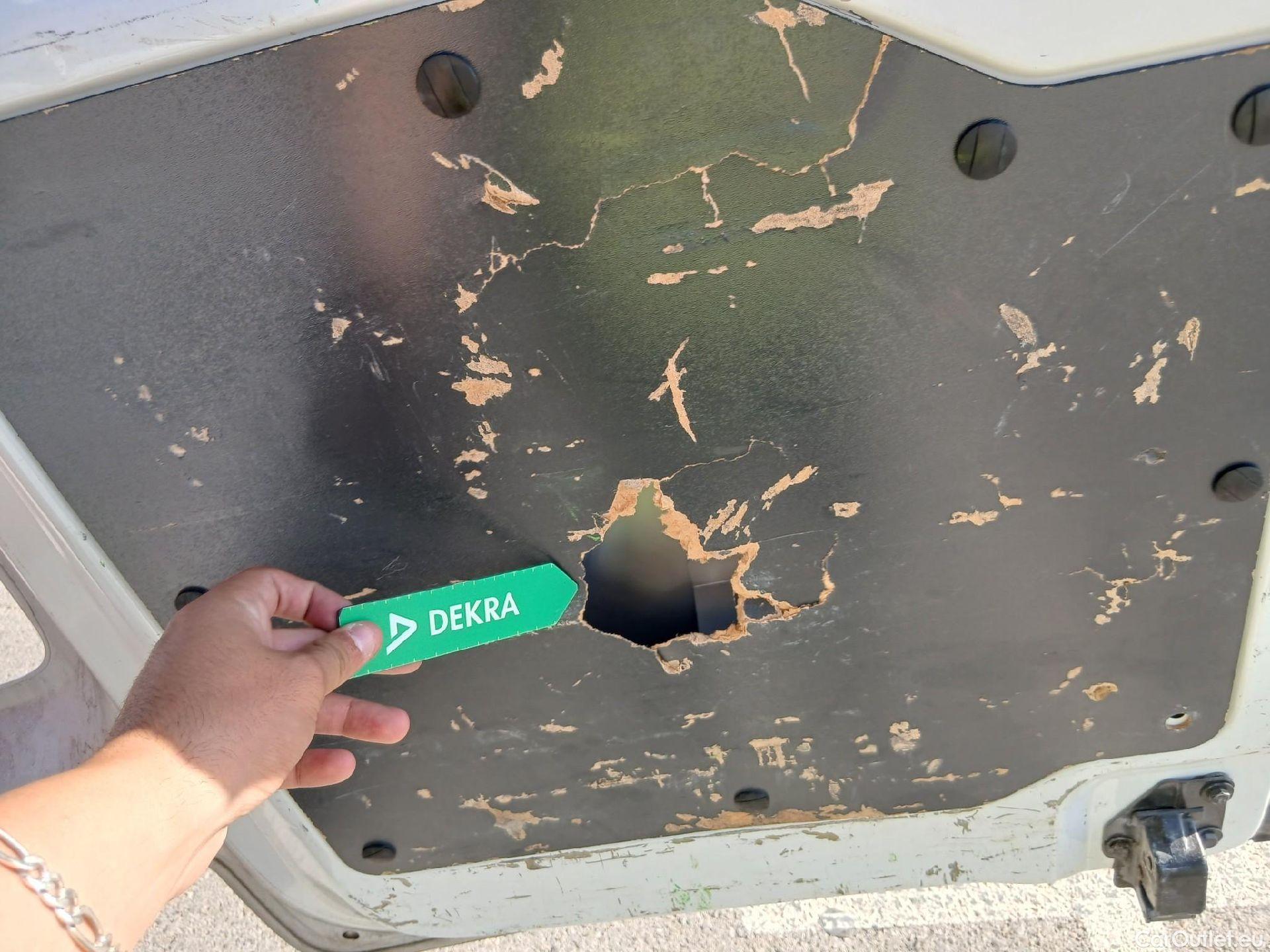  Peugeot  Expert PEUGEOT  / 2016 / 4P / furgón Furgón Premium 2.0 BlueHDi 120 Standard #18