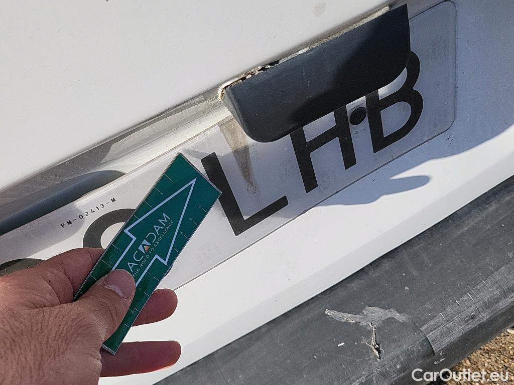  Citroen  Berlingo CITROEN  / 2018 / 4P / combi Talla M BlueHDi 100 S&S LIVE (AC) #30