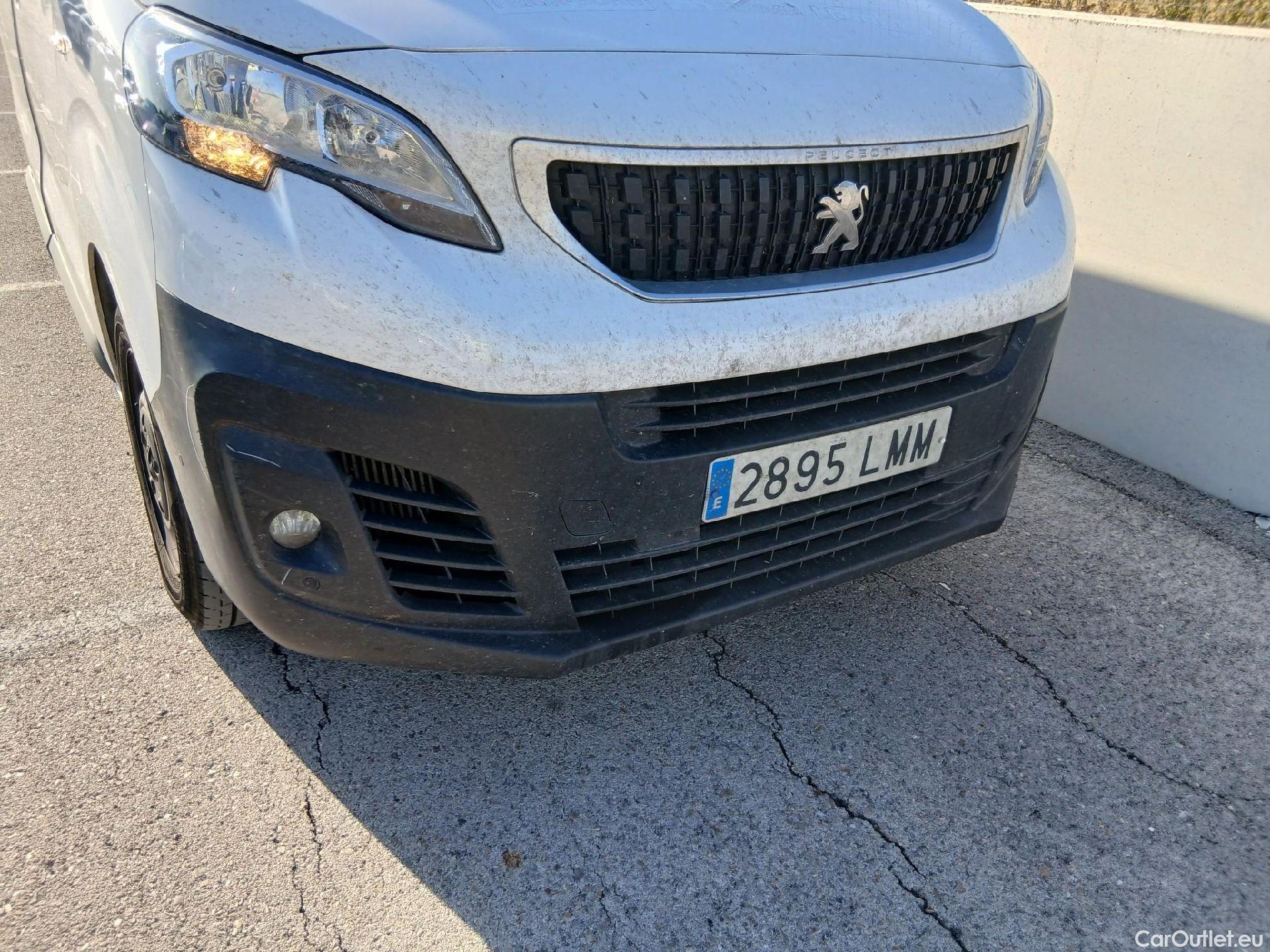  Peugeot  Expert PEUGEOT  / 2016 / 4P / furgón Furgón Premium 2.0 BlueHDi 120 Standard #3