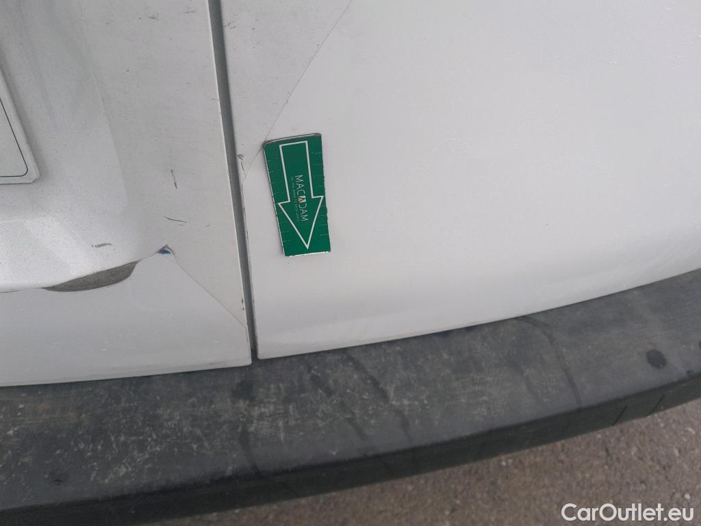  Opel  Vivaro OPEL  / 2019 / 4P / furgón 1.5 Diésel 88kW (120CV) M Std Express ISOTERMO + EQUIPO DE FRIO #5