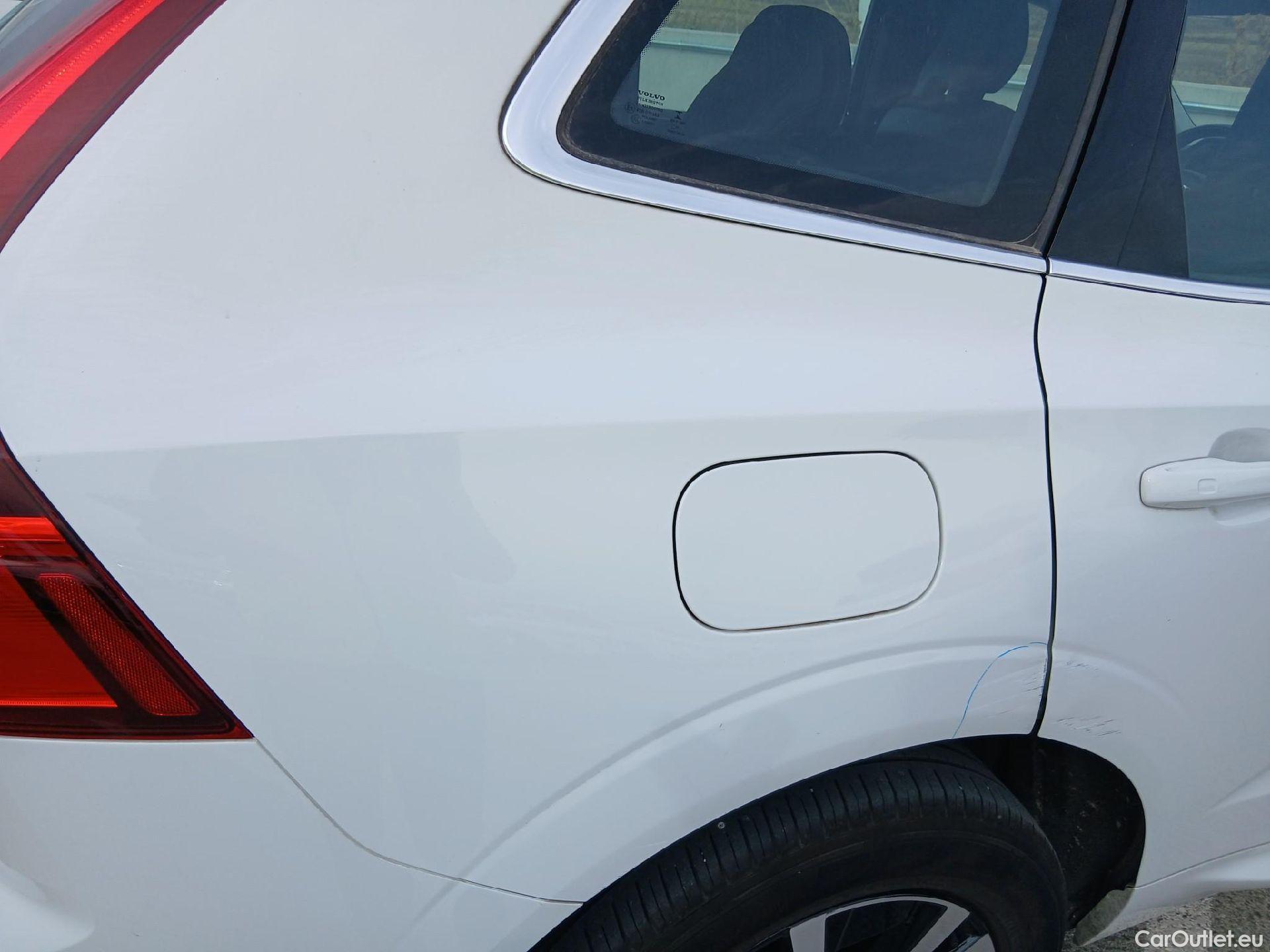  Volvo  XC60 VOLVO  / 2017 / 5P / todoterreno 2.0 B4 D Momentum Pro Auto #26