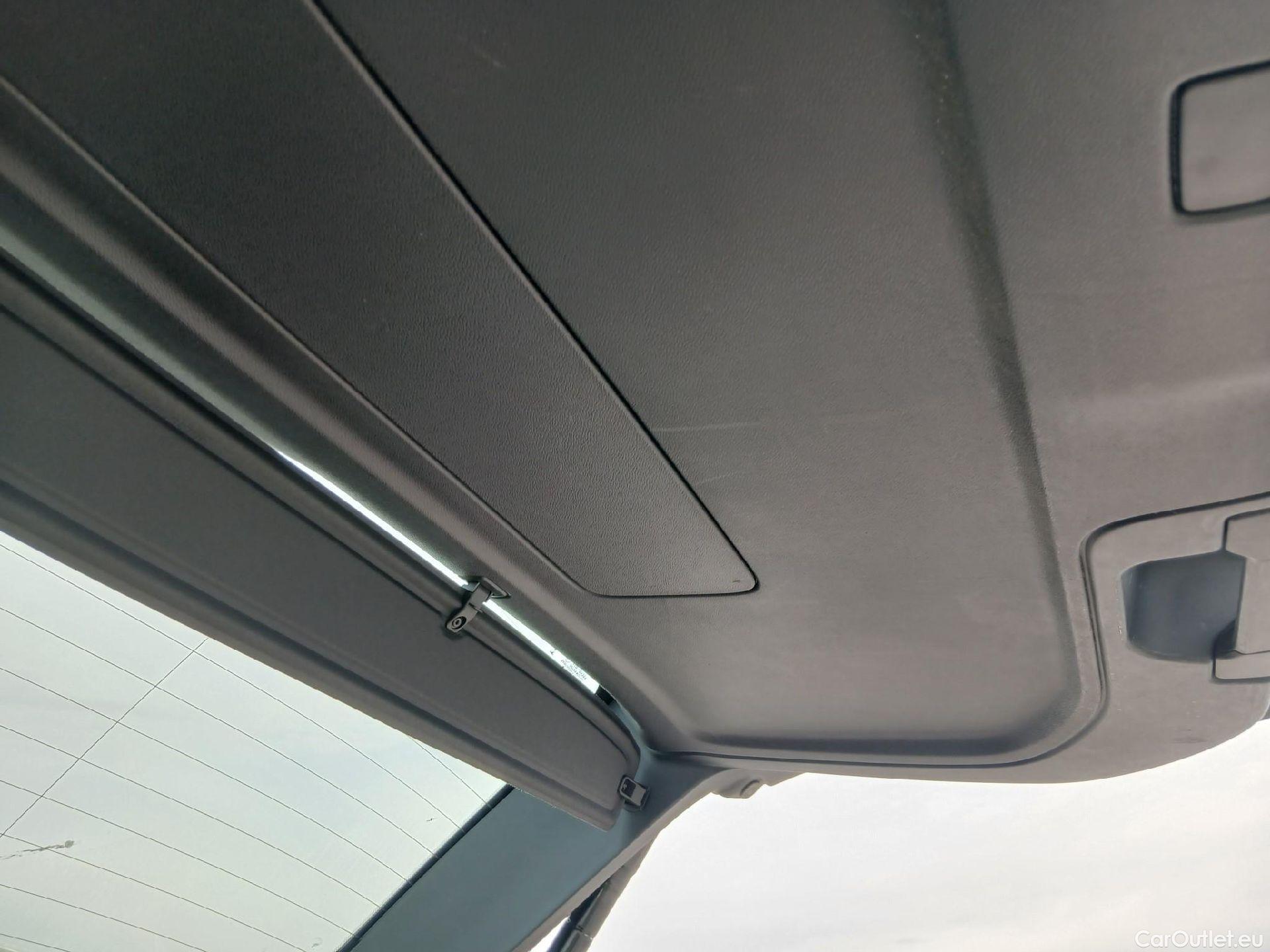  Volvo  XC60 VOLVO  / 2017 / 5P / todoterreno 2.0 B4 D Momentum Pro Auto #7