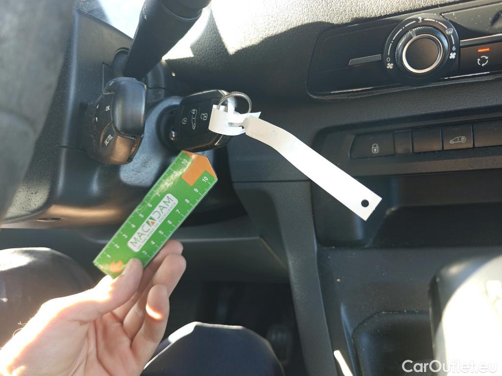  Peugeot  Expert PEUGEOT  VU 4p 3G furgón Furg.Premium BlueHDi 85KW (115) Standard #23