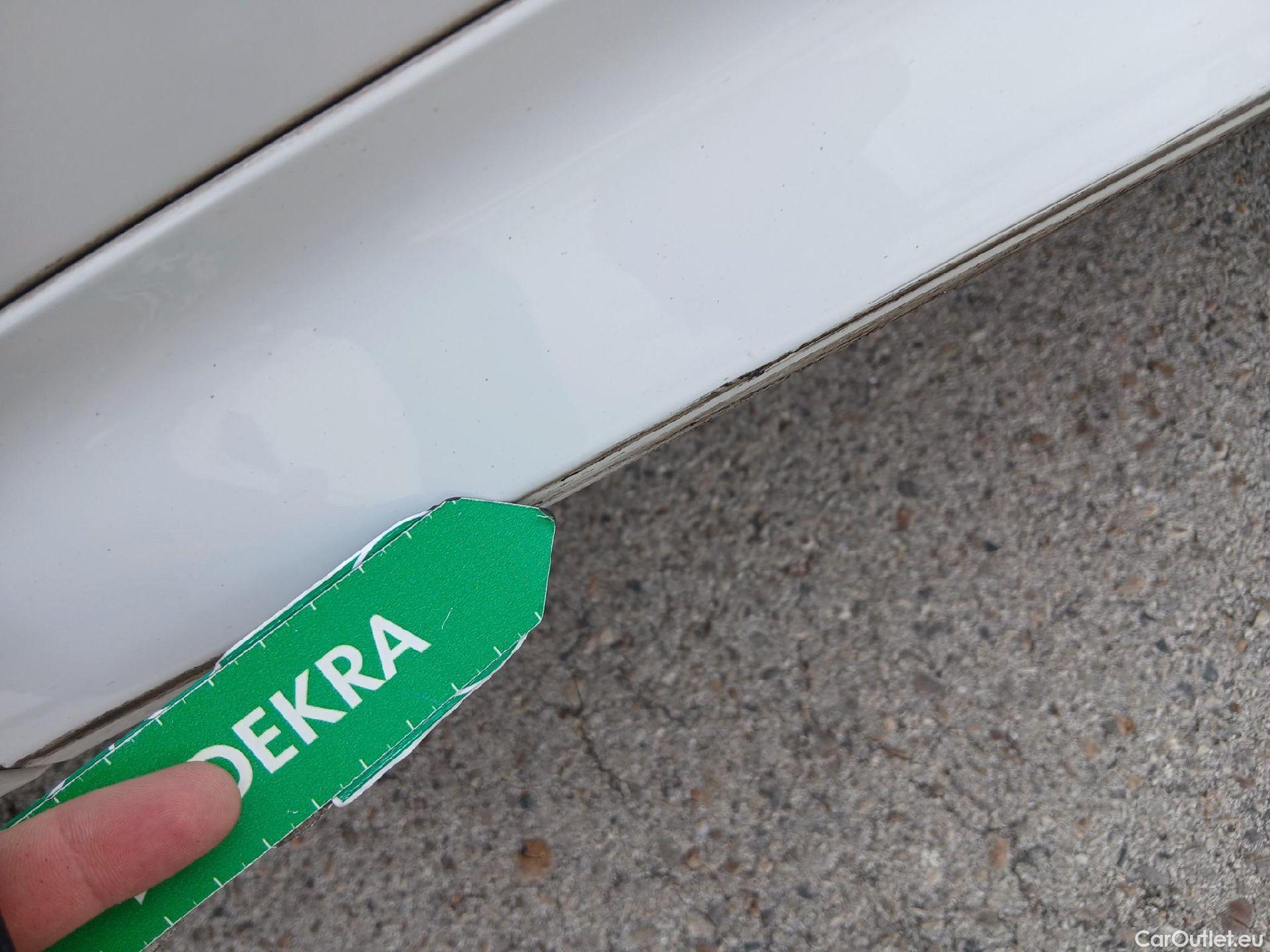  Volvo  XC60 VOLVO  / 2017 / 5P / todoterreno 2.0 B4 D Momentum Pro Auto #17