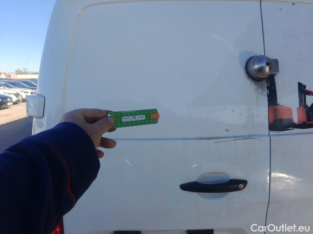  Toyota  Proace TOYOTA  / 2016 / 4P / furgón FU. MEDIO (L1) 2.0D 90kW COMFORT CARGA + #9