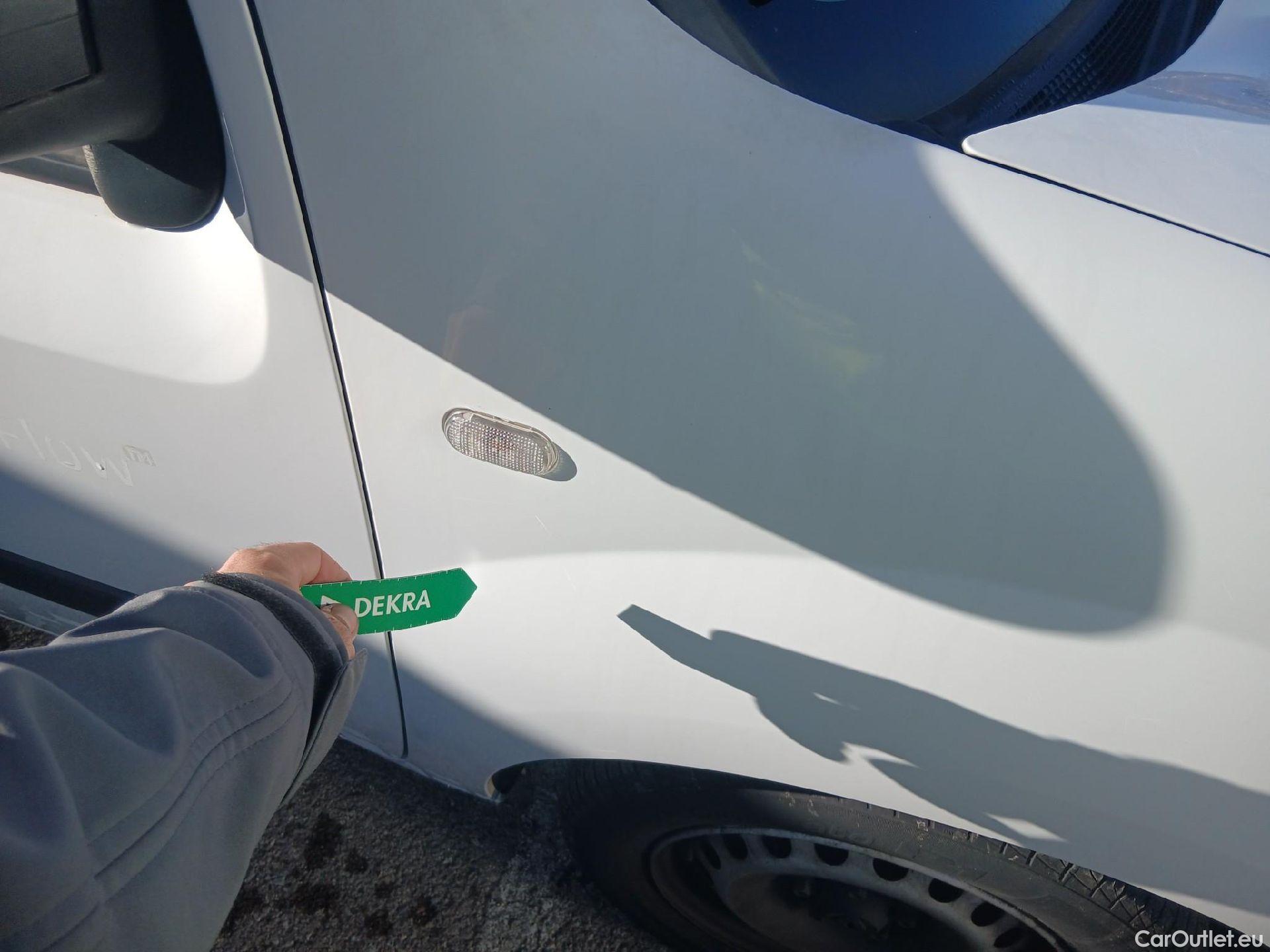  Renault  Kangoo RENAULT  Furgón/2013/3P/furgón derivado de turismo Profesional Blue dCi 70kW (95CV) #28