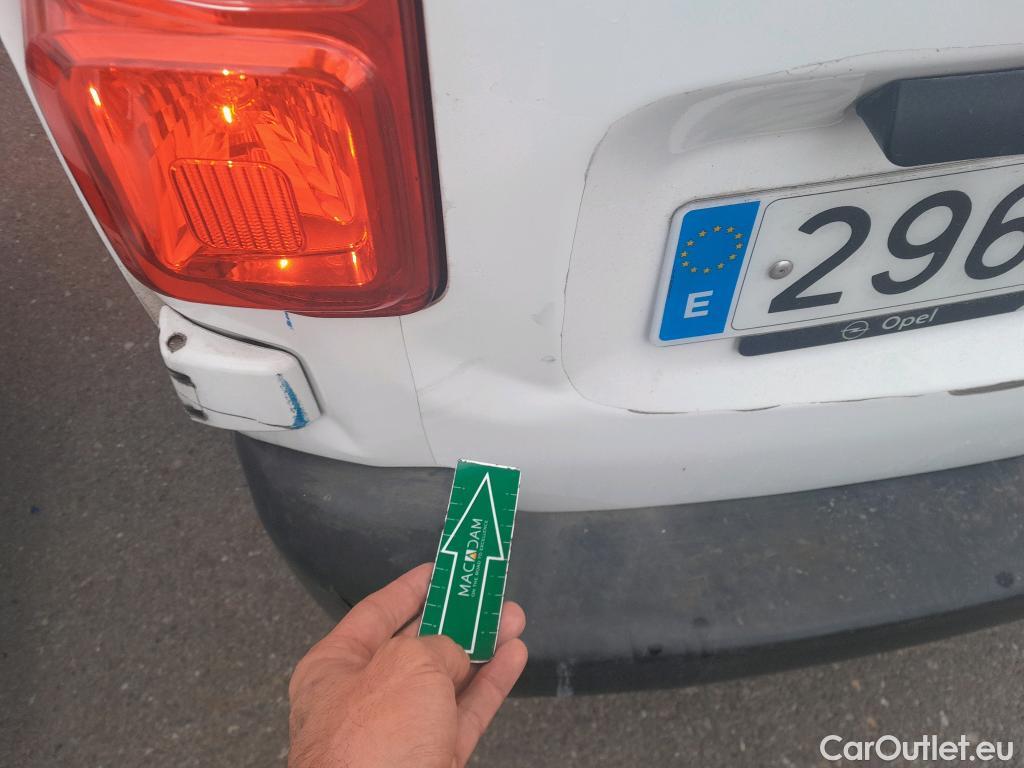  Opel  Vivaro OPEL  / 2019 / 4P / furgón 1.5 Diésel 88kW (120CV) M Std Express ISOTERMO + EQUIPO DE FRIO #3