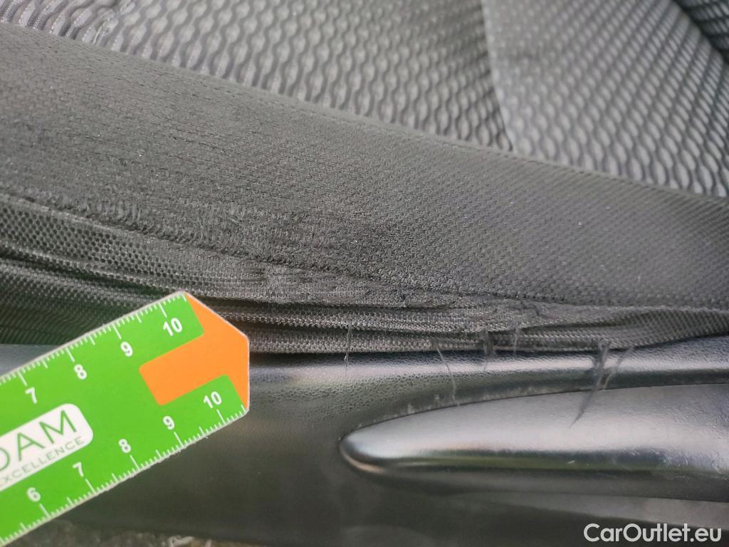  Toyota  Hilux TOYOTA  / 2016 / 2P / pickup 2.4 D-4D Cabina Sencilla GX #14