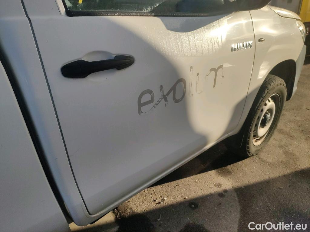  Toyota  Hilux TOYOTA  / 2016 / 2P / pickup 2.4 D-4D Cabina Sencilla GX #11