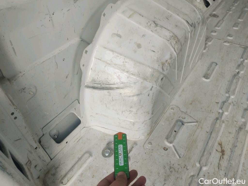  Citroen  Jumper CITROEN  / 2014 / 4P / furgón BlueHDi 88KW (120CV) Furgón 30L1H1 #2