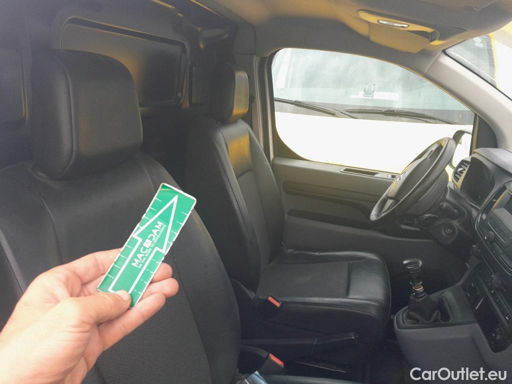  Opel  Vivaro OPEL  / 2019 / 4P / furgón 1.5 Diésel 88kW (120CV) M Std Express ISOTERMO + EQUIPO DE FRIO #23