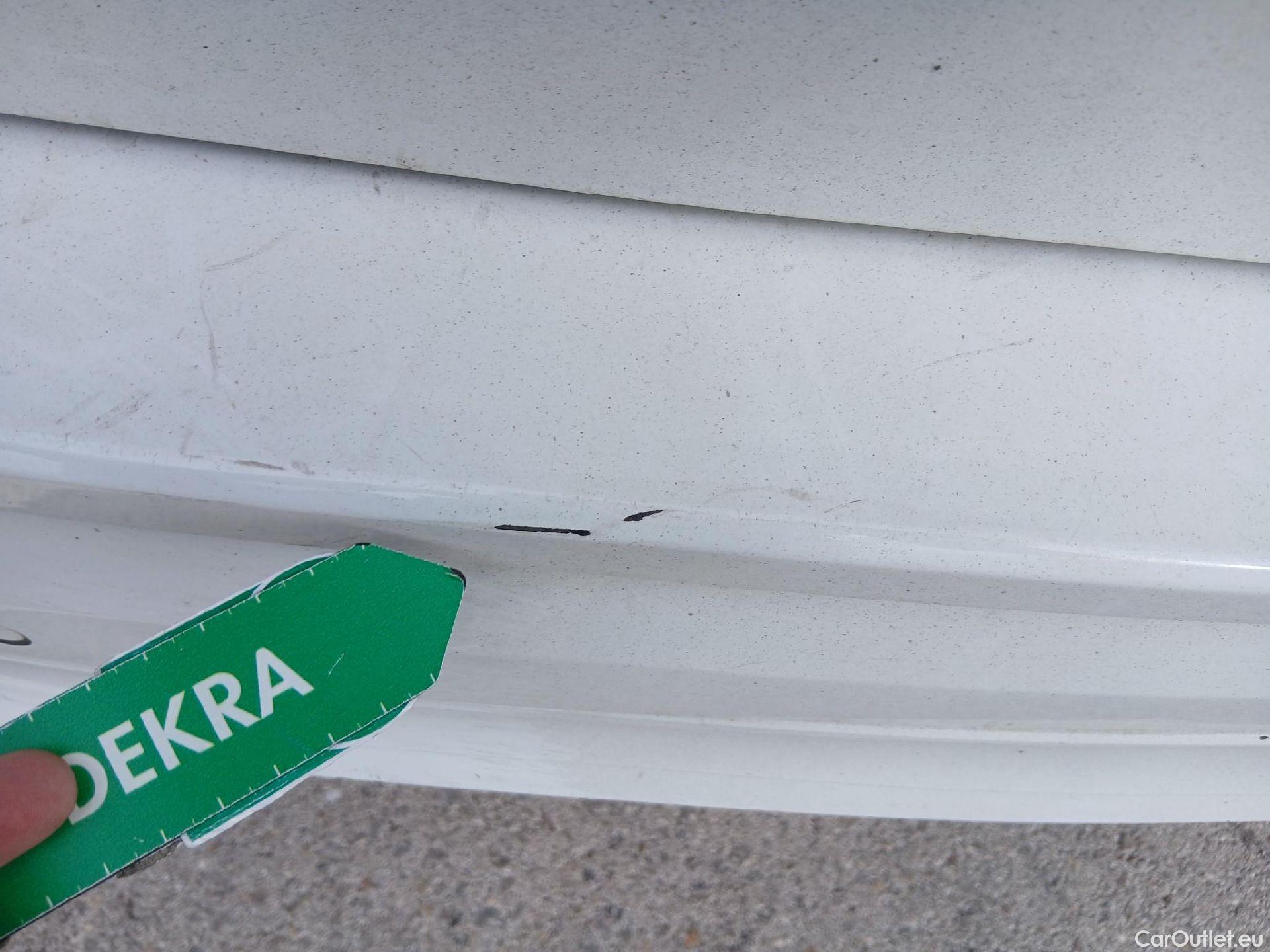  Volvo  XC60 VOLVO  / 2017 / 5P / todoterreno 2.0 B4 D Momentum Pro Auto #21