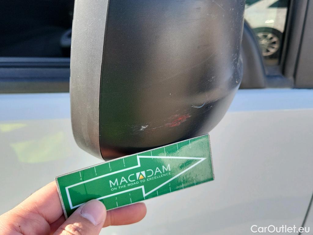  Citroen  Berlingo CITROEN  / 2018 / 4P / combi Talla M BlueHDi 100 S&S LIVE (AC) #34